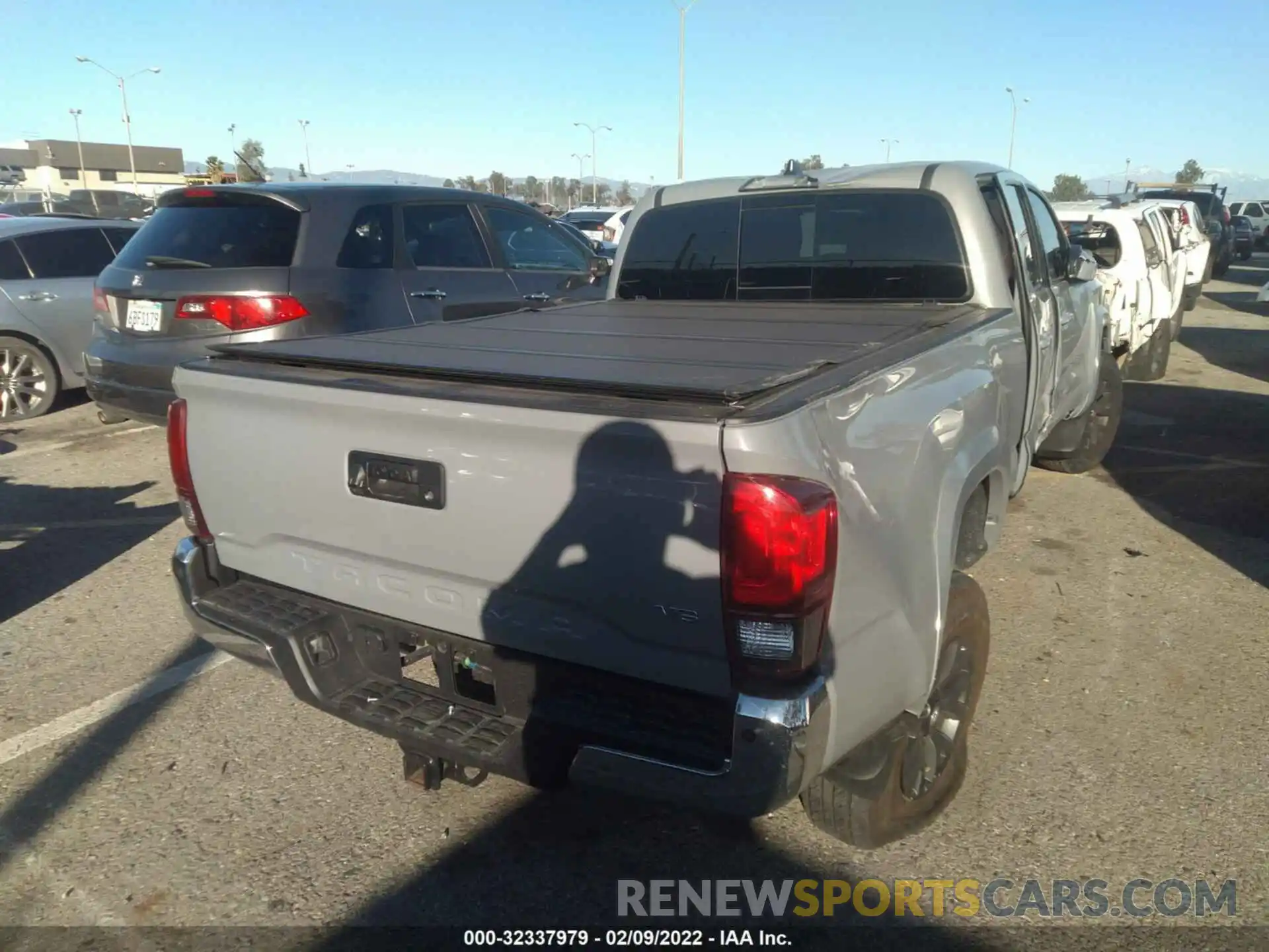 4 Photograph of a damaged car 3TMBZ5DN4MM029165 TOYOTA TACOMA 2WD 2021