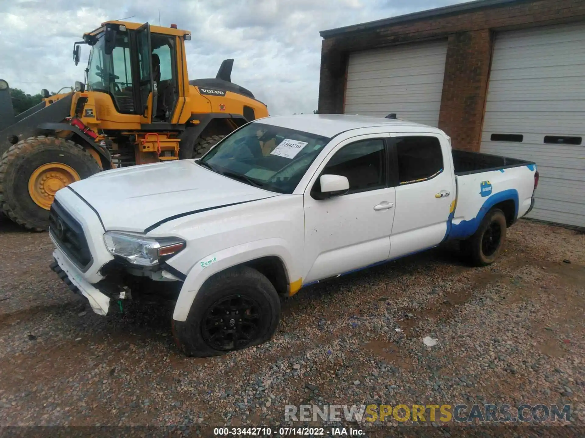 2 Photograph of a damaged car 3TMBZ5DN6MM031161 TOYOTA TACOMA 2WD 2021