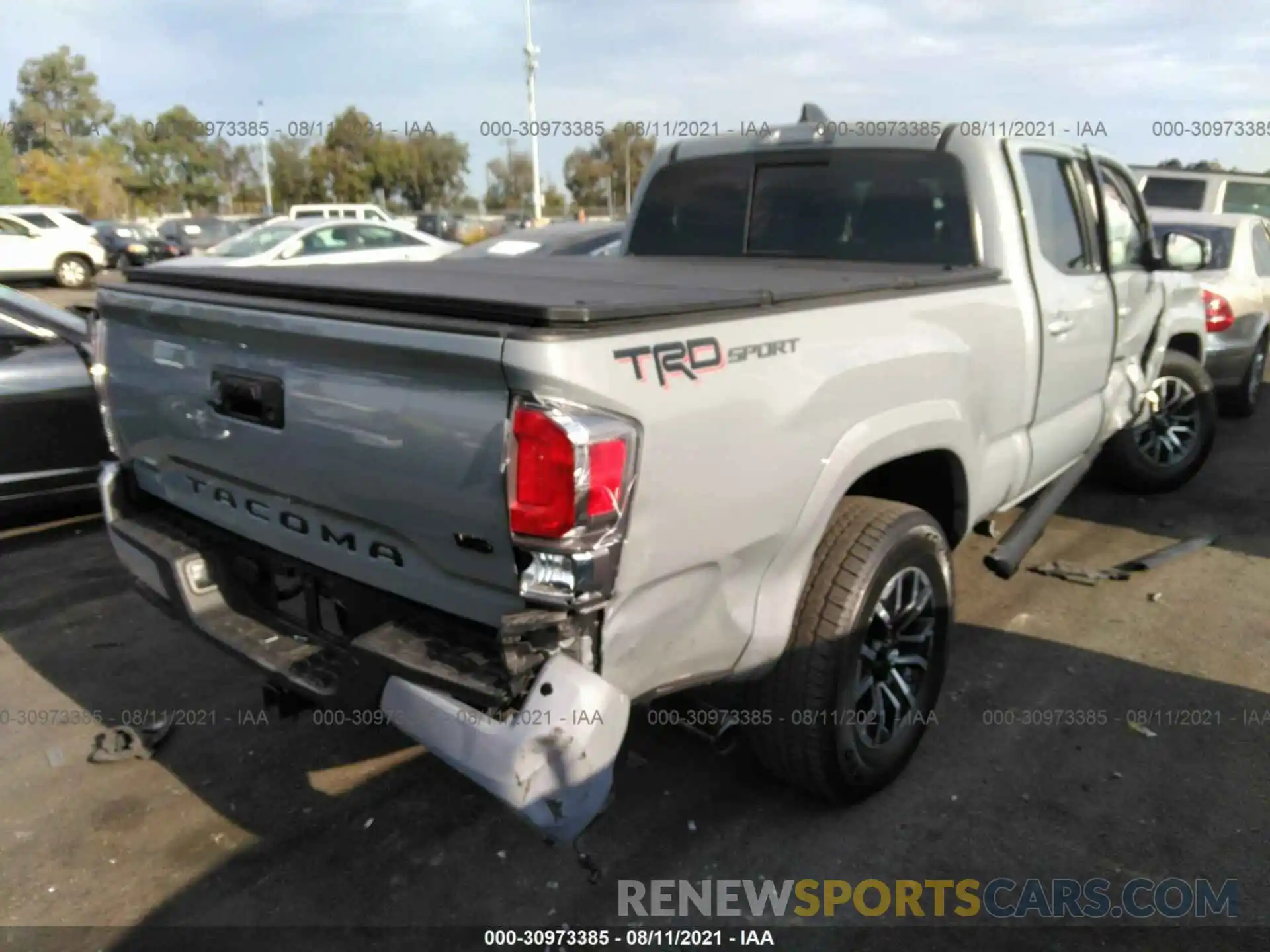 4 Фотография поврежденного автомобиля 3TMBZ5DN8MM028049 TOYOTA TACOMA 2WD 2021