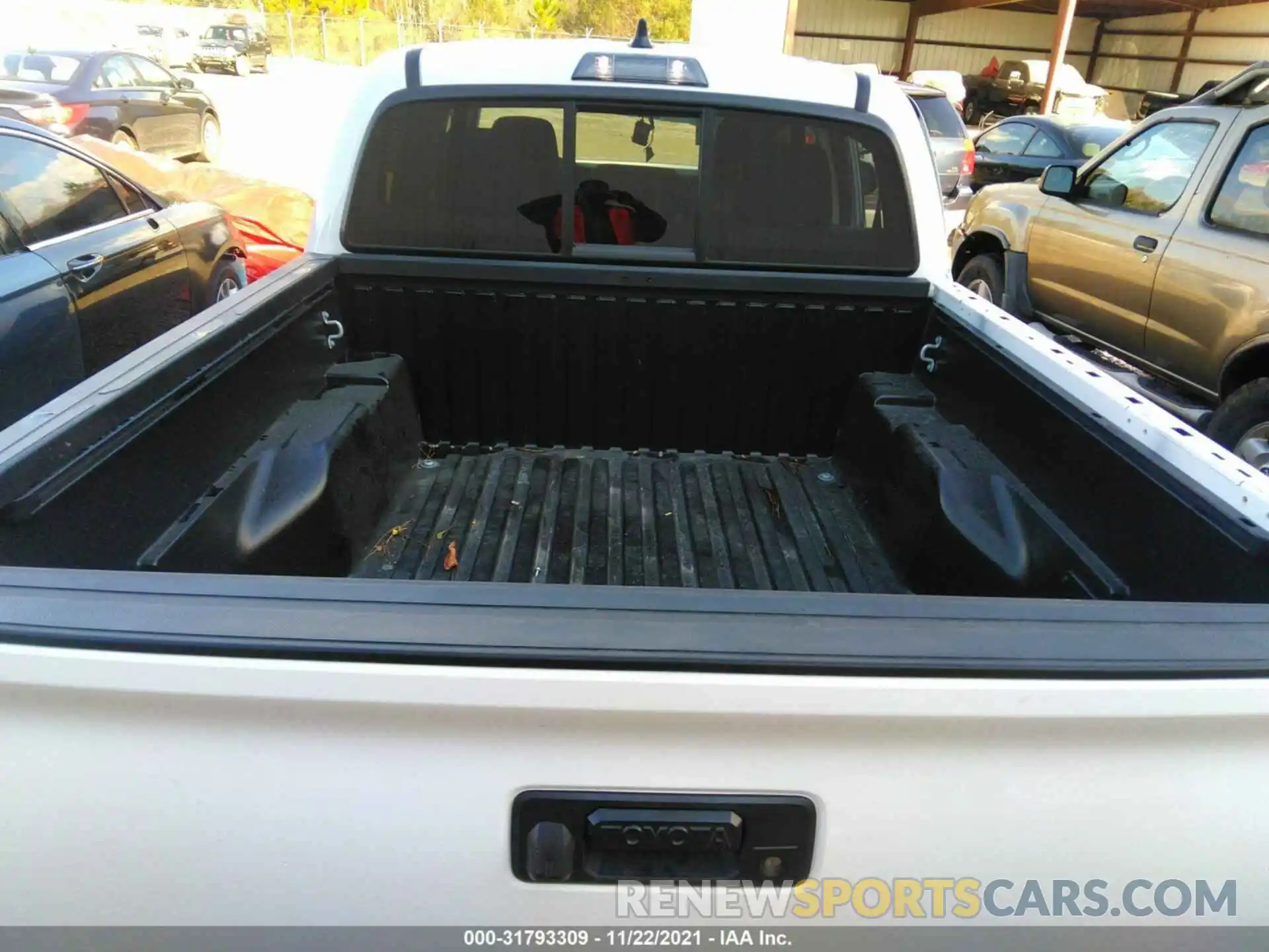 8 Photograph of a damaged car 3TYAX5GN1MT025074 TOYOTA TACOMA 2WD 2021