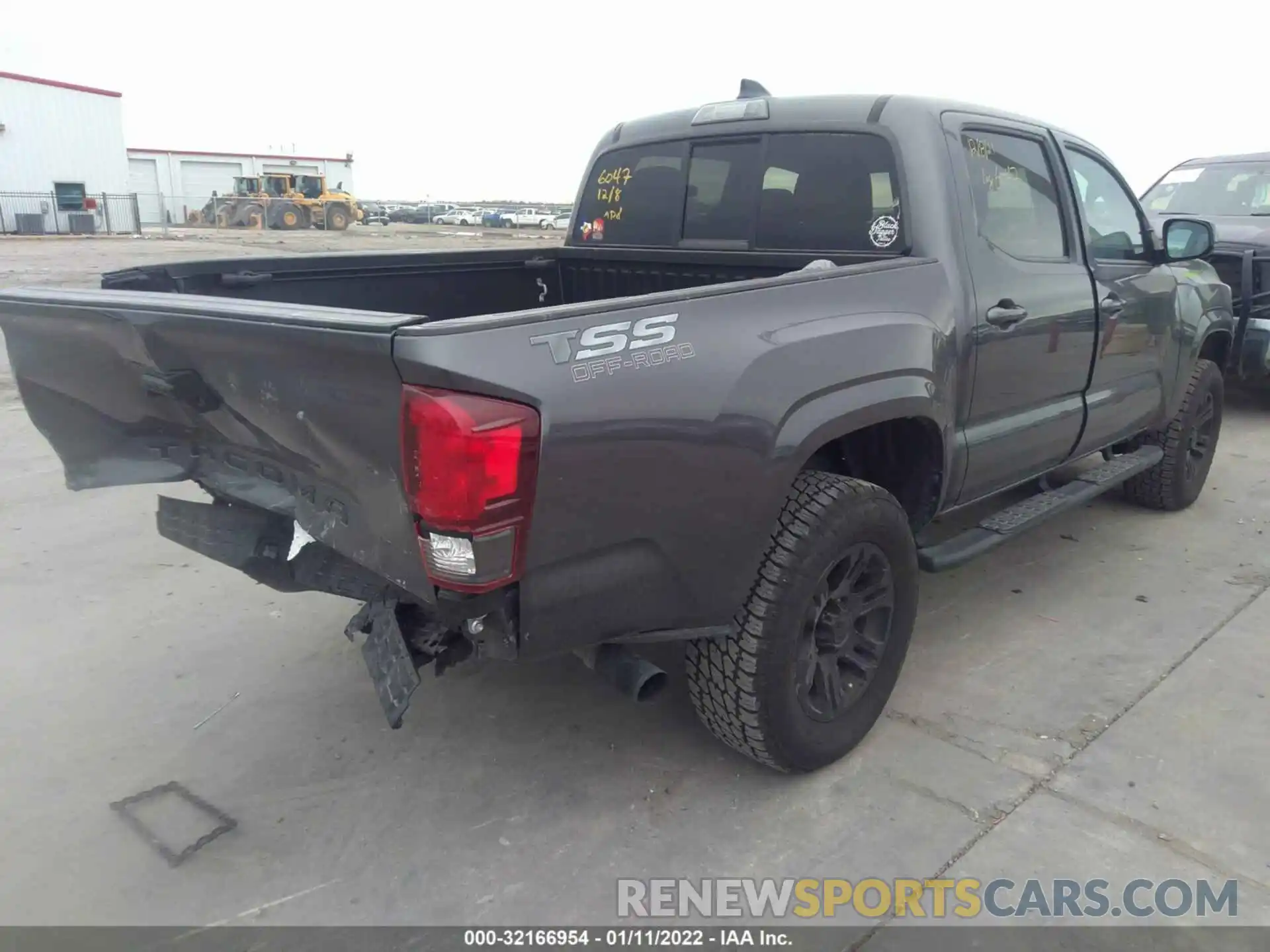 4 Фотография поврежденного автомобиля 3TYAX5GN4MT012822 TOYOTA TACOMA 2WD 2021