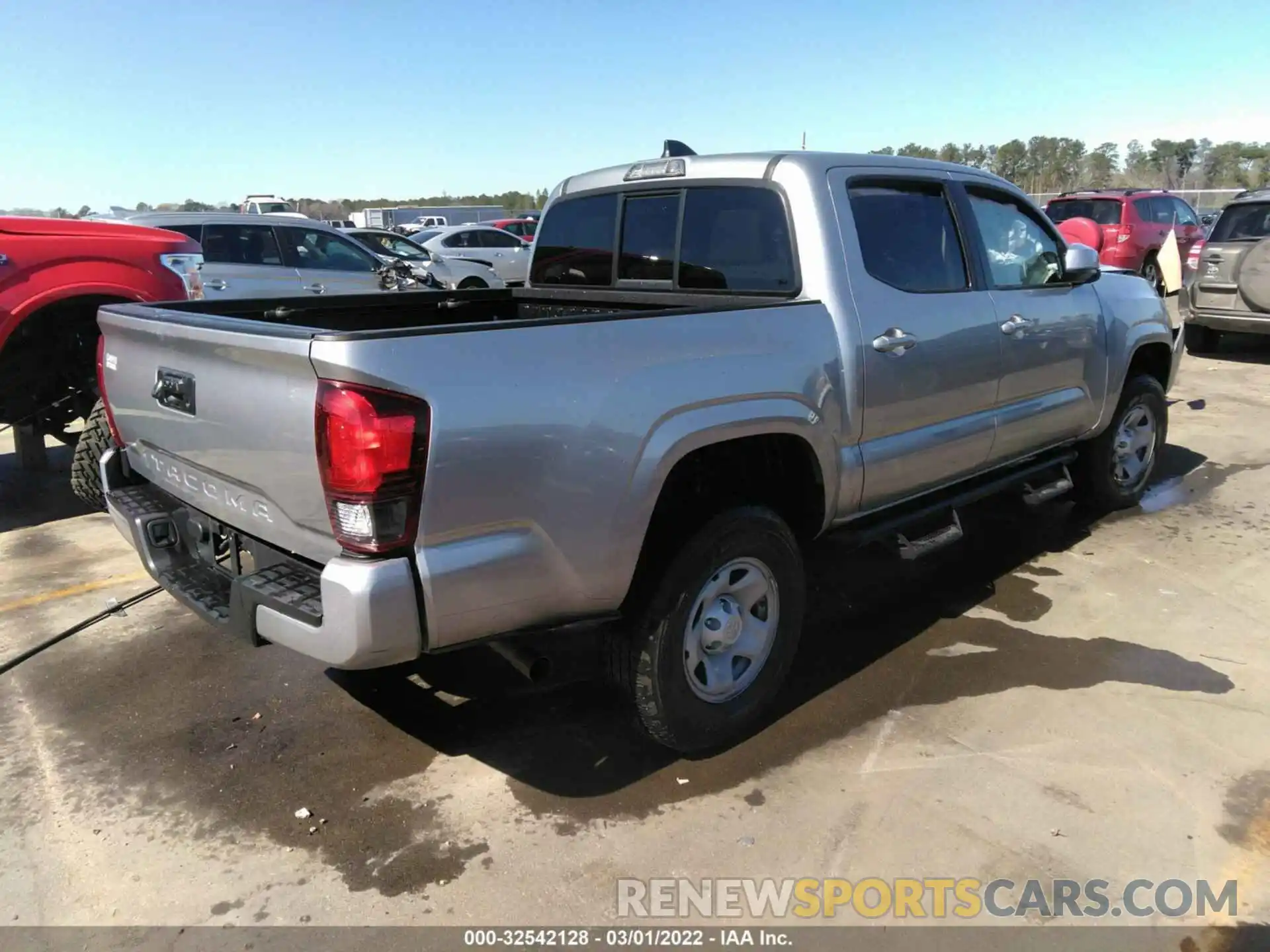 4 Photograph of a damaged car 3TYAX5GN5MT015566 TOYOTA TACOMA 2WD 2021