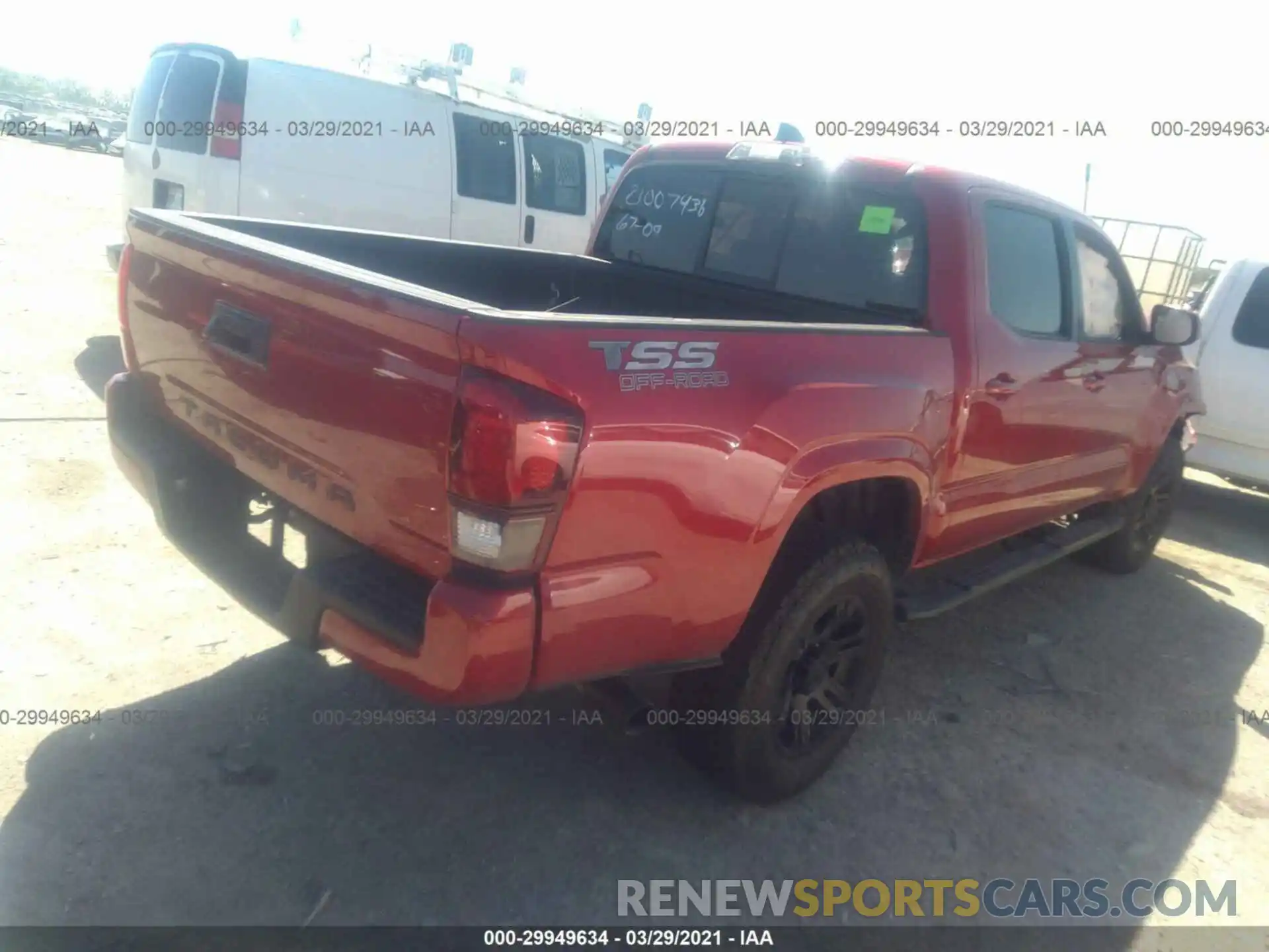 4 Фотография поврежденного автомобиля 3TYAX5GN6MT012045 TOYOTA TACOMA 2WD 2021