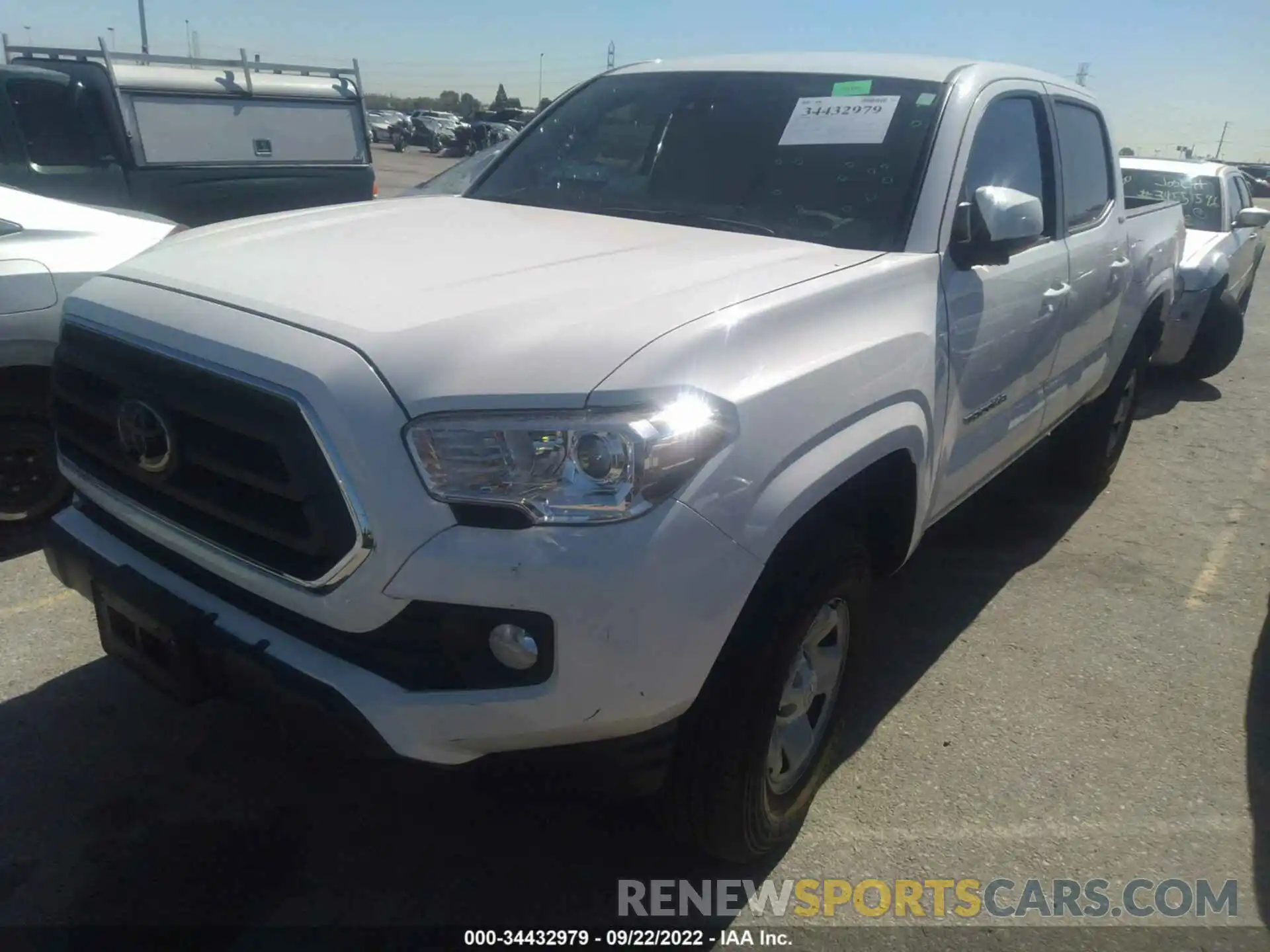 2 Photograph of a damaged car 3TYAX5GN6MT012952 TOYOTA TACOMA 2WD 2021