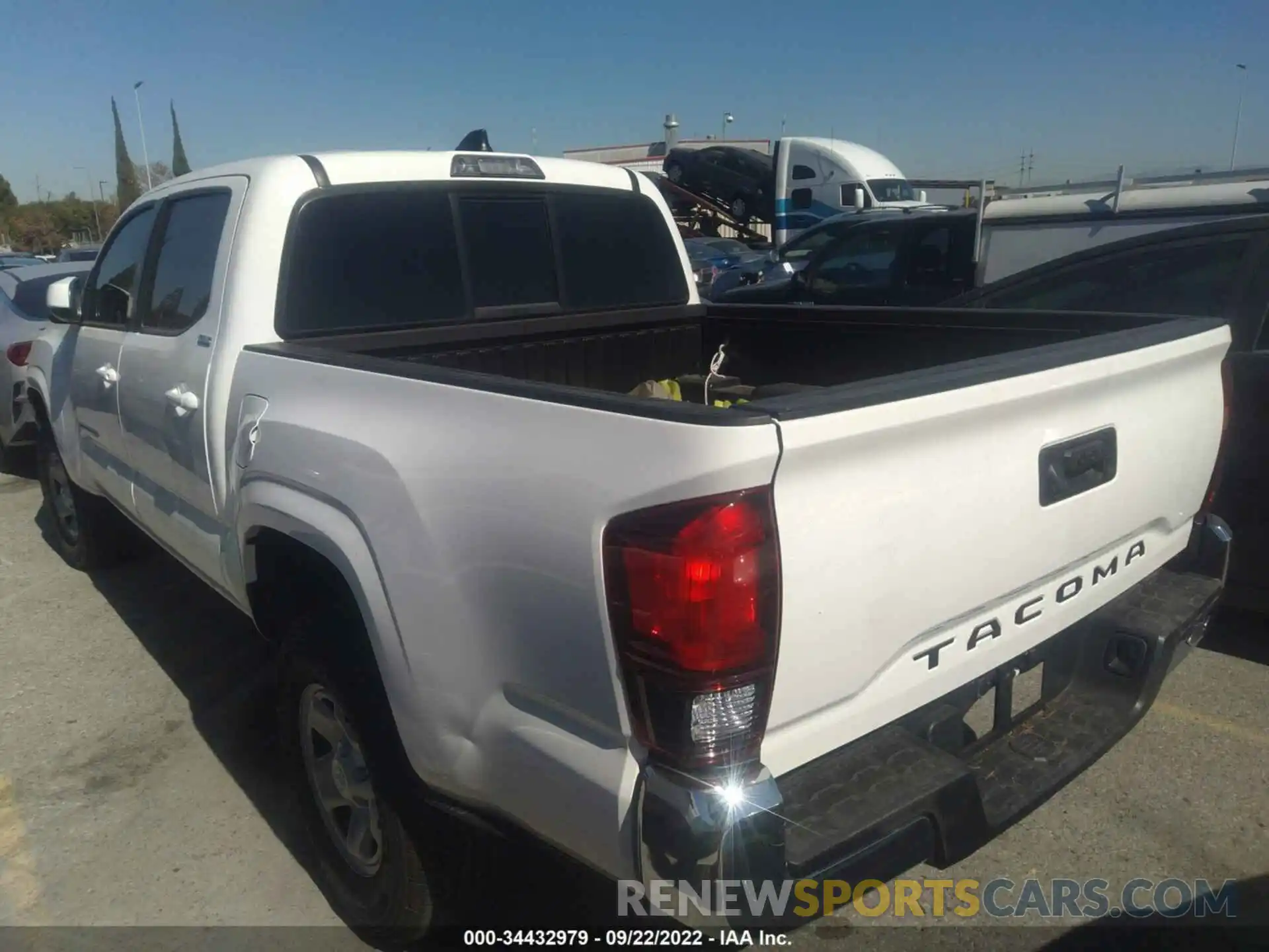 3 Photograph of a damaged car 3TYAX5GN6MT012952 TOYOTA TACOMA 2WD 2021