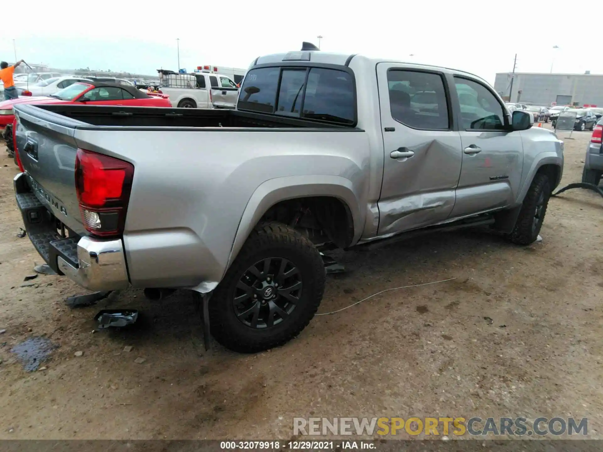 4 Фотография поврежденного автомобиля 3TYAX5GN7MT029808 TOYOTA TACOMA 2WD 2021