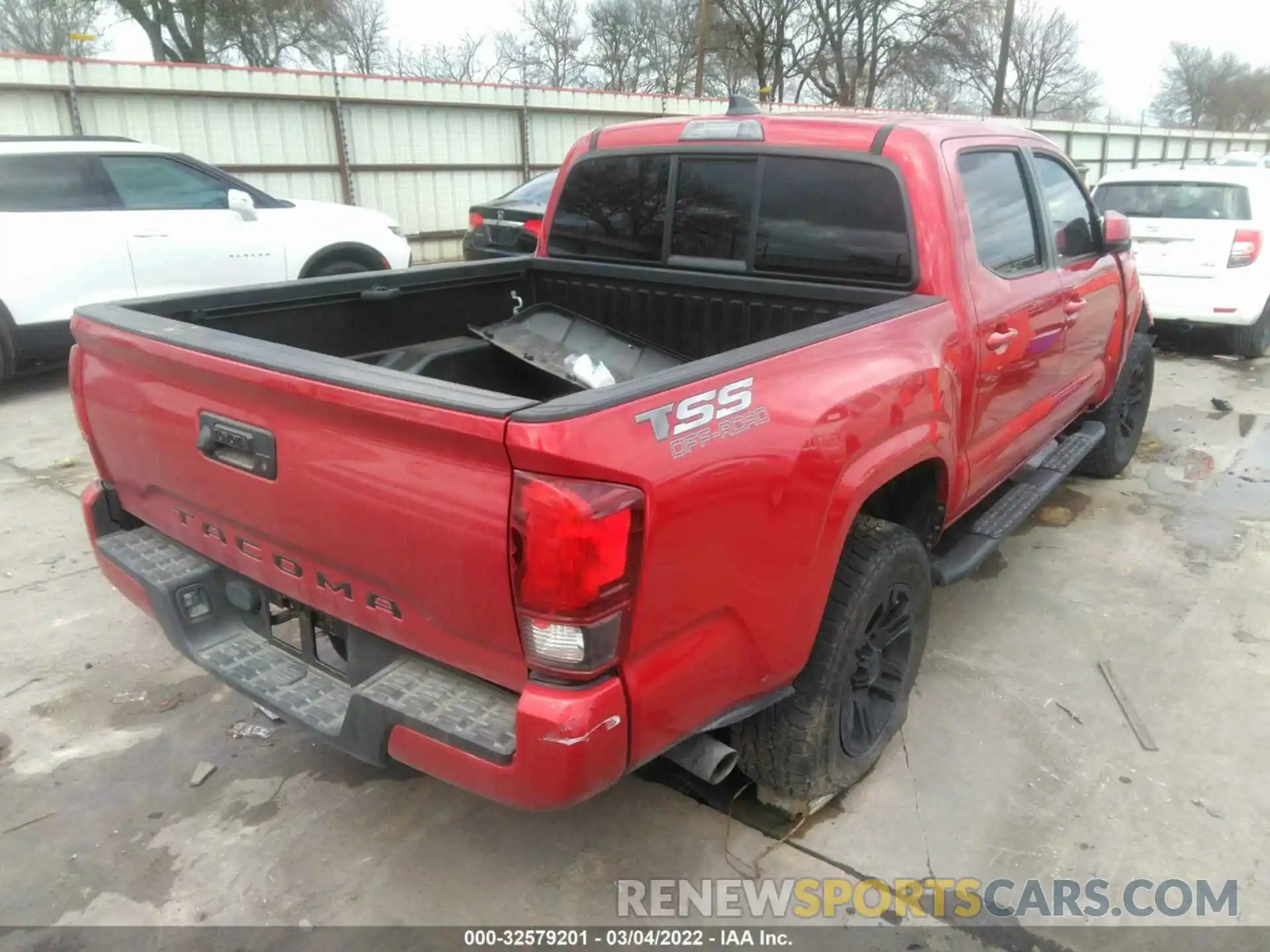 4 Фотография поврежденного автомобиля 3TYAX5GN9MT013741 TOYOTA TACOMA 2WD 2021