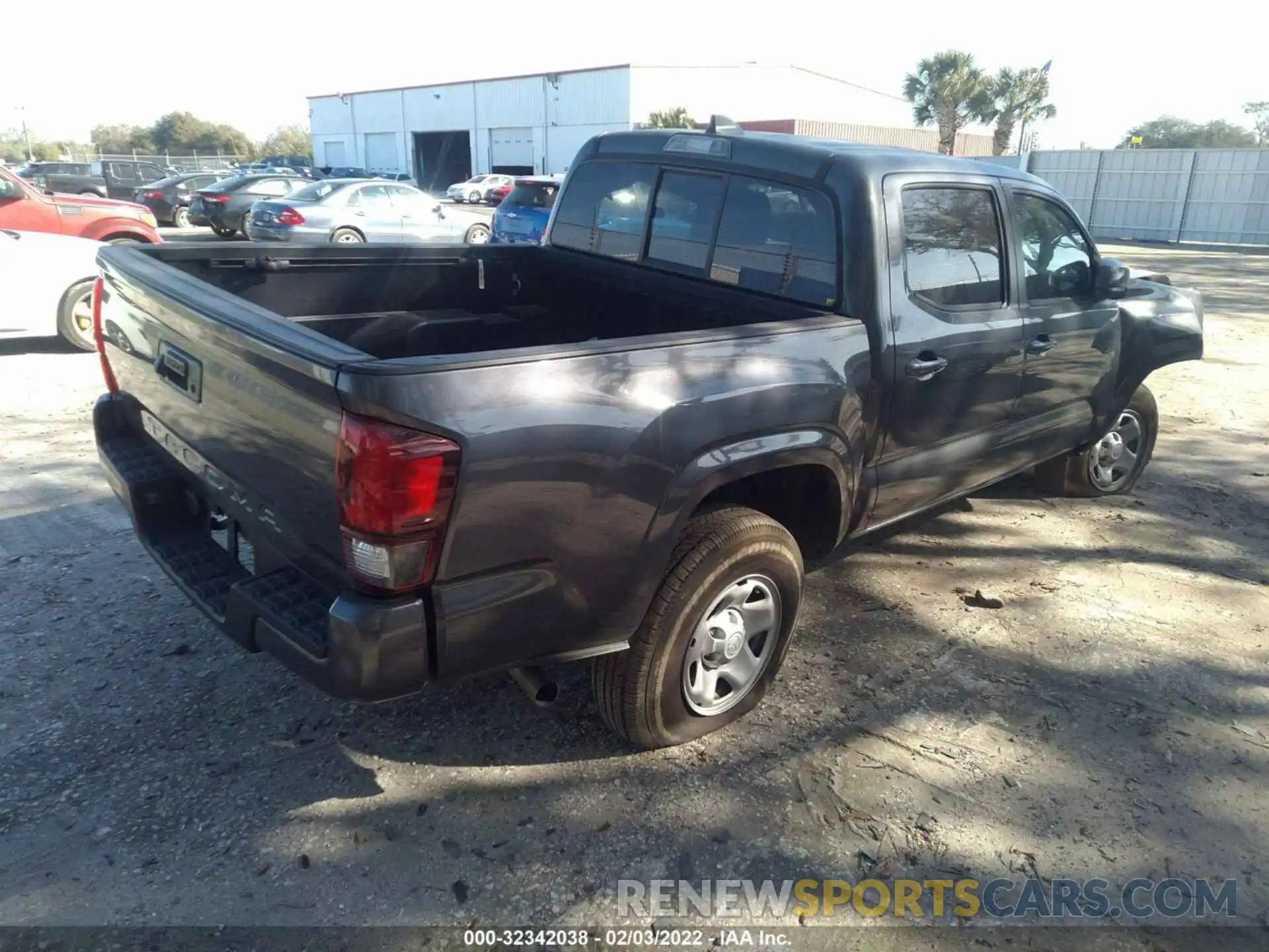 4 Фотография поврежденного автомобиля 3TYAX5GN9MT016588 TOYOTA TACOMA 2WD 2021