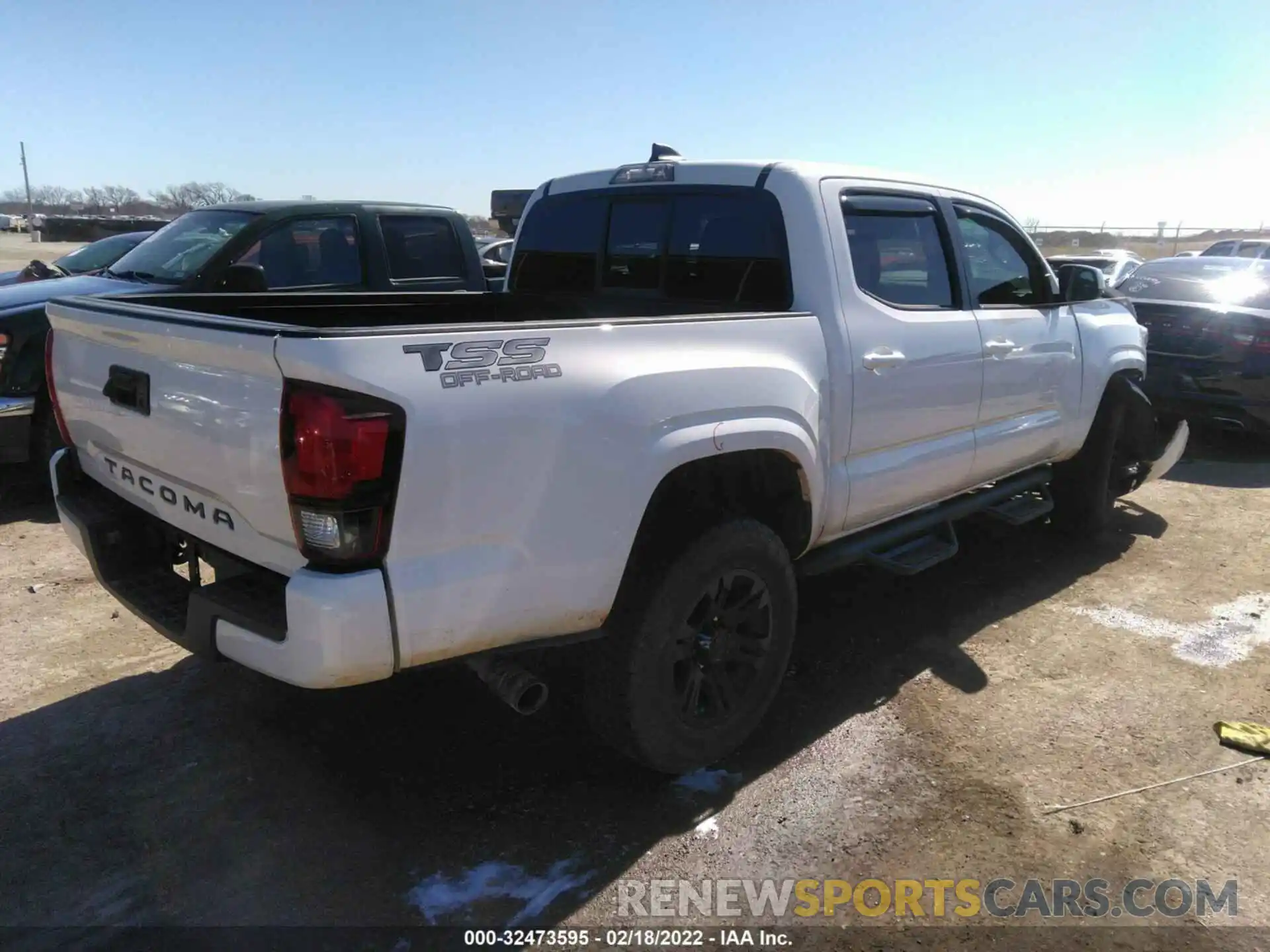 4 Photograph of a damaged car 3TYAX5GN9MT019541 TOYOTA TACOMA 2WD 2021