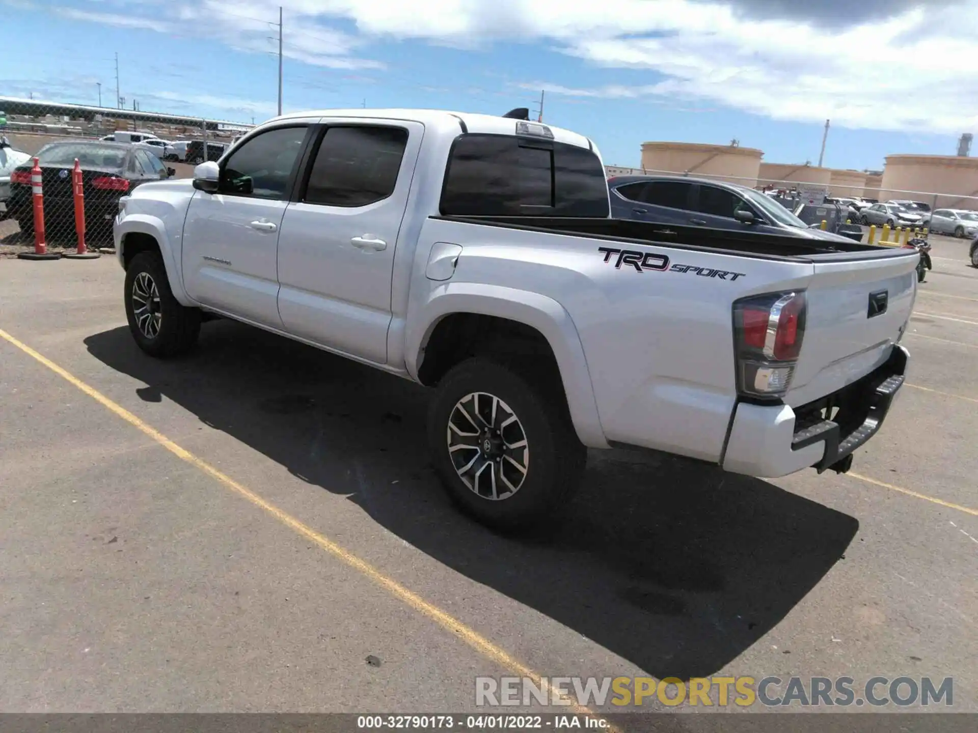 3 Photograph of a damaged car 3TYAZ5CN1MT009585 TOYOTA TACOMA 2WD 2021