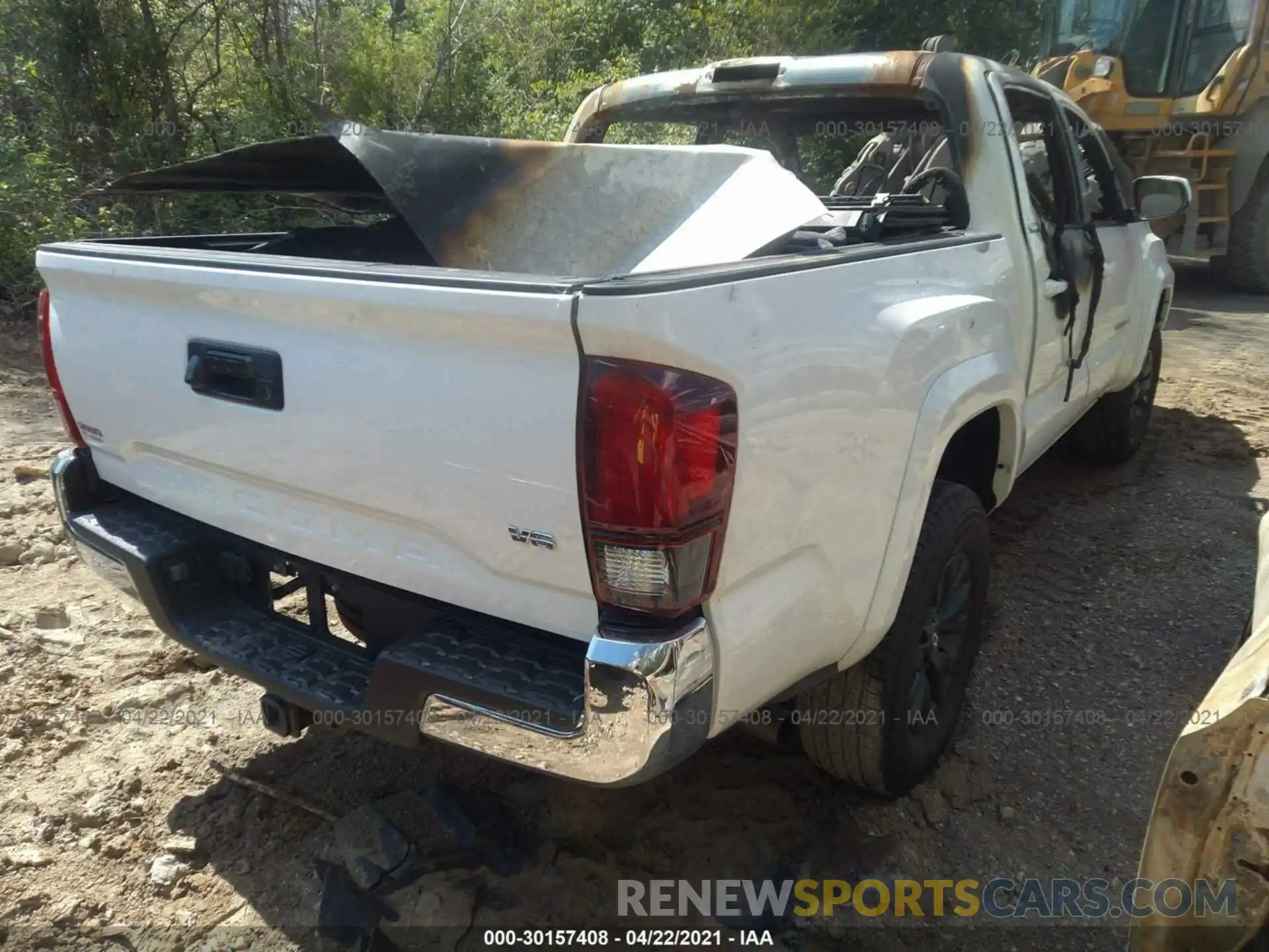 4 Photograph of a damaged car 3TYAZ5CN3MT004176 TOYOTA TACOMA 2WD 2021