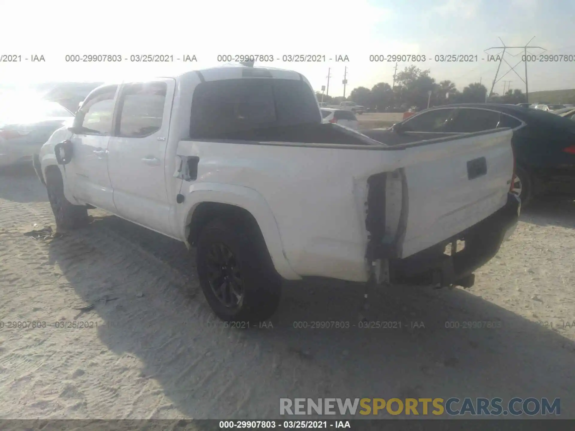 3 Фотография поврежденного автомобиля 3TYAZ5CN4MT004459 TOYOTA TACOMA 2WD 2021