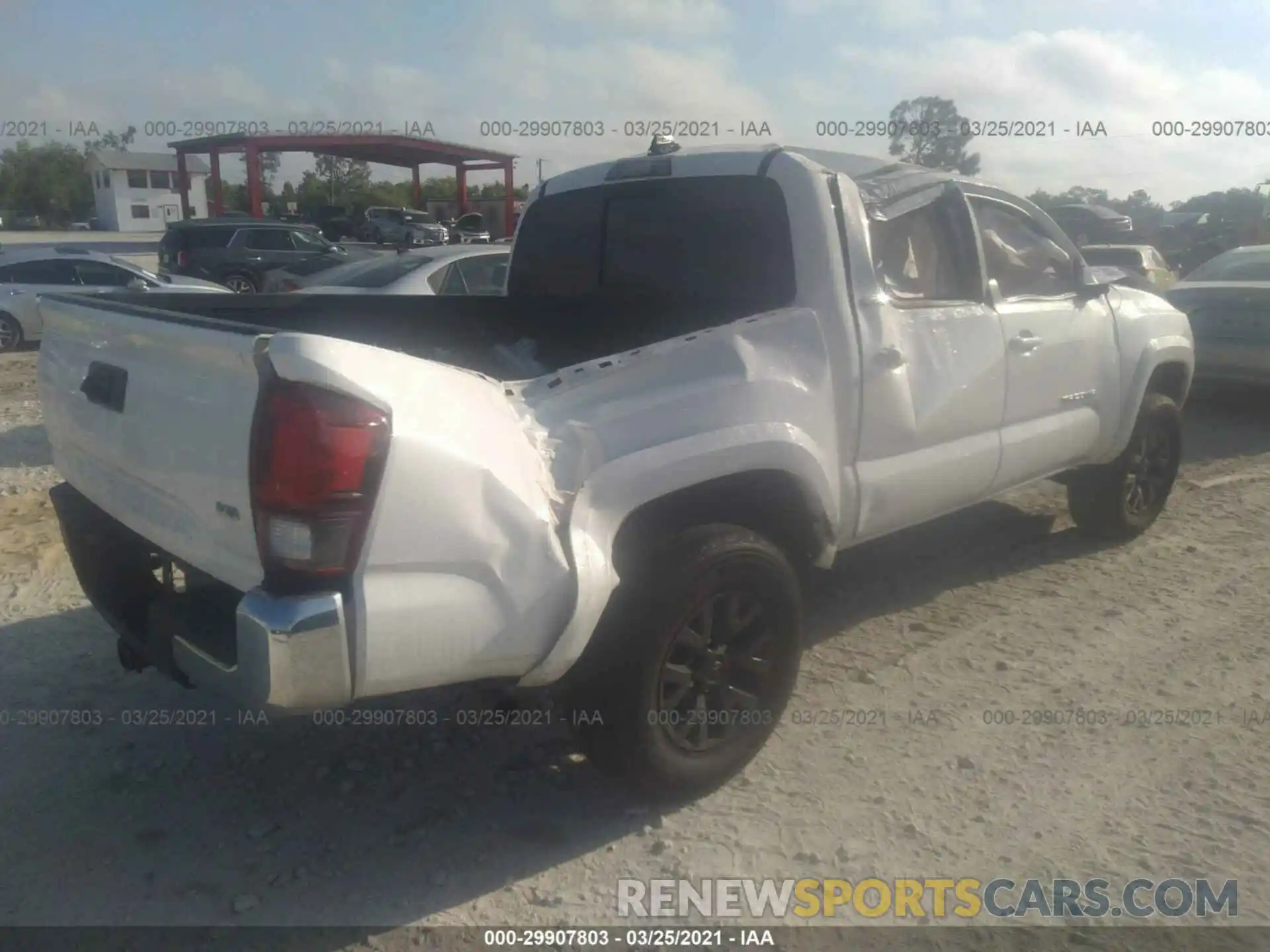 4 Фотография поврежденного автомобиля 3TYAZ5CN4MT004459 TOYOTA TACOMA 2WD 2021