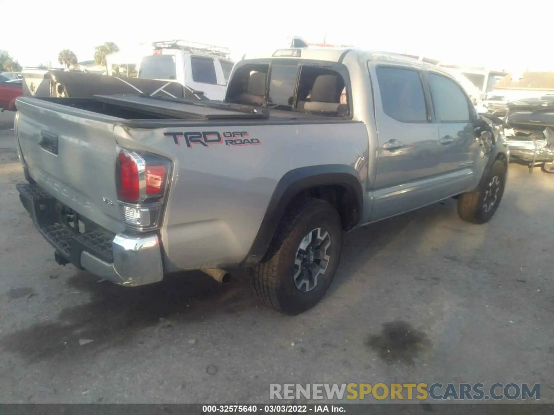 4 Photograph of a damaged car 3TYAZ5CN7MT003256 TOYOTA TACOMA 2WD 2021