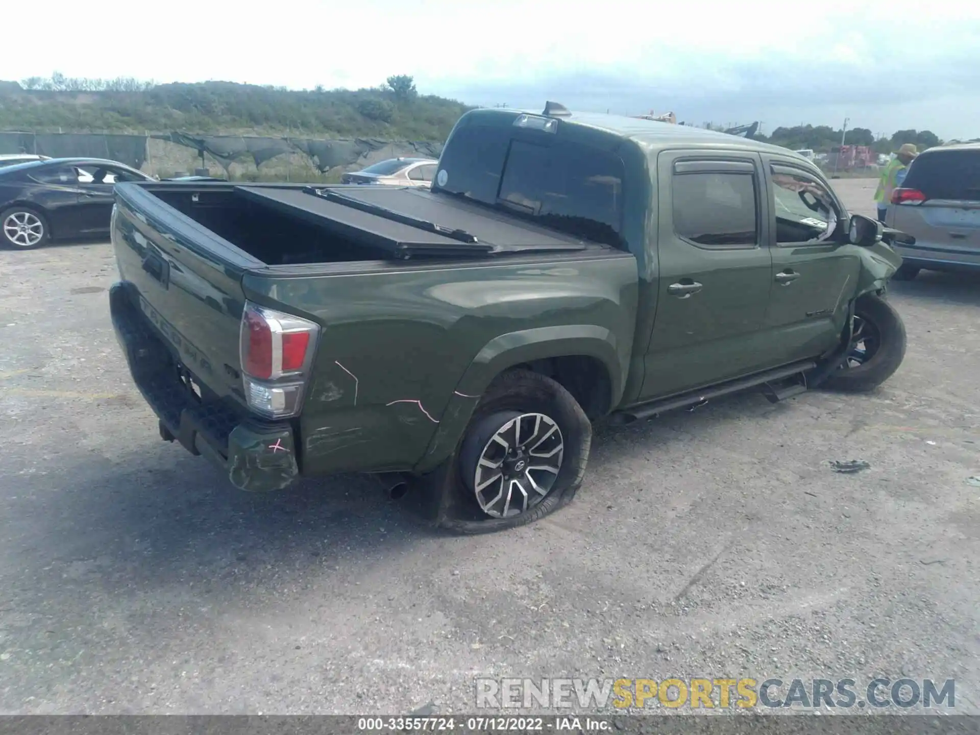 4 Фотография поврежденного автомобиля 3TYAZ5CN8MT005971 TOYOTA TACOMA 2WD 2021