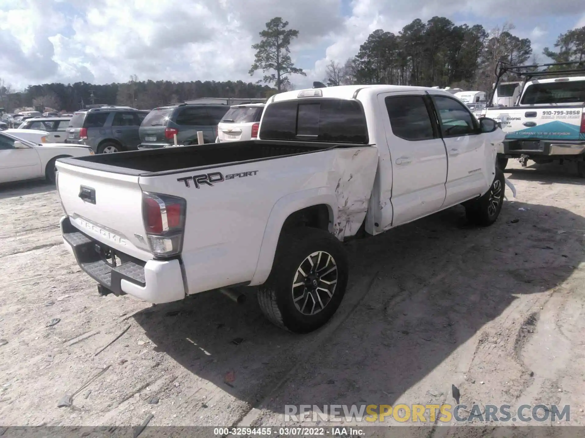 4 Photograph of a damaged car 3TYBZ5DN0MT000265 TOYOTA TACOMA 2WD 2021