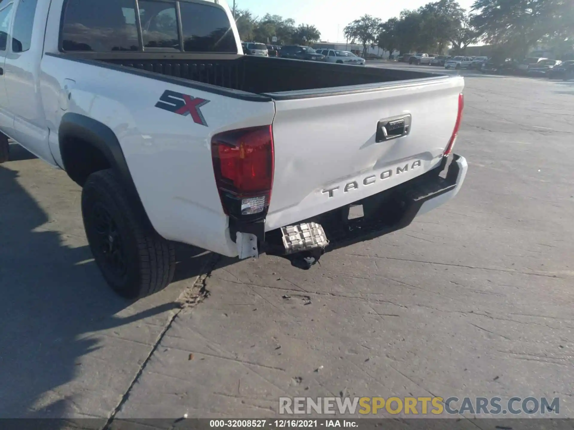 6 Photograph of a damaged car 3TYRX5GN1MT008732 TOYOTA TACOMA 2WD 2021