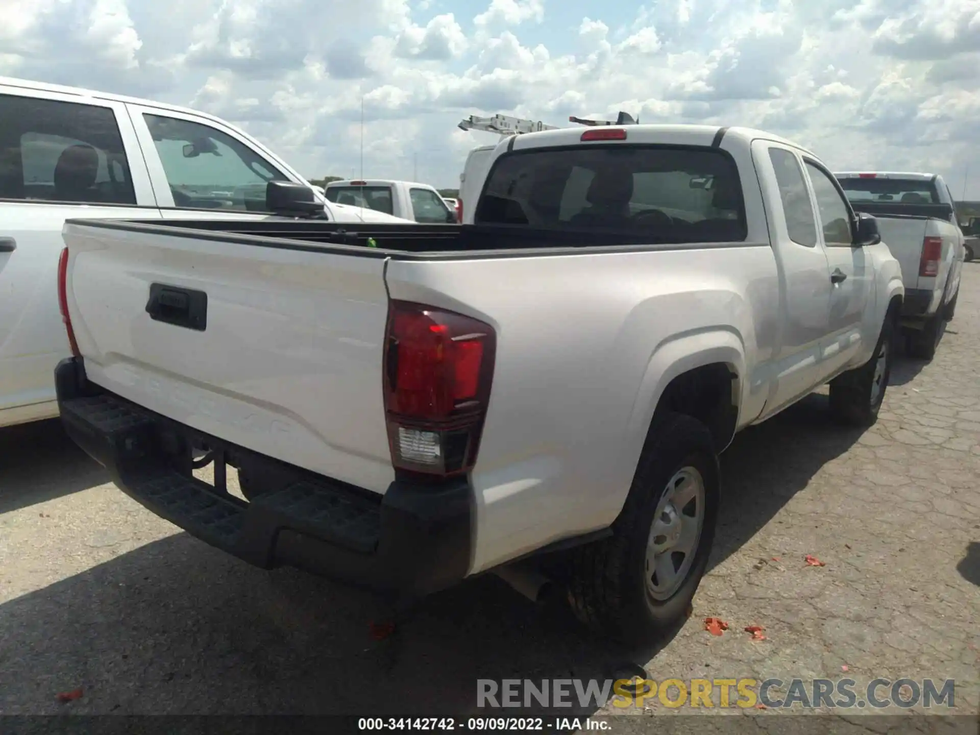 4 Photograph of a damaged car 3TYRX5GN6MT011576 TOYOTA TACOMA 2WD 2021