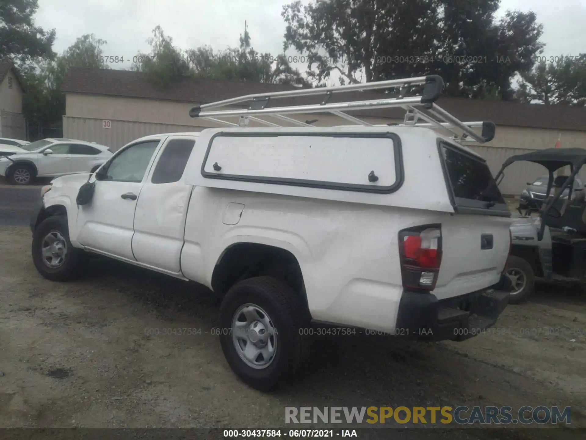 3 Фотография поврежденного автомобиля 3TYRX5GN8MT010848 TOYOTA TACOMA 2WD 2021