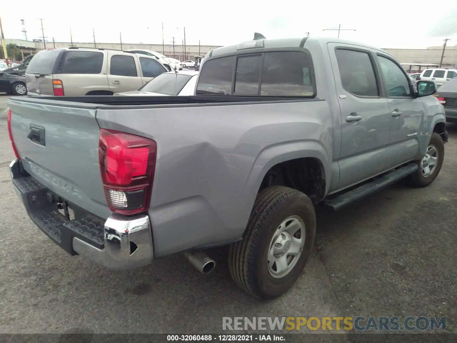 4 Photograph of a damaged car 5TFAX5GN0MX189518 TOYOTA TACOMA 2WD 2021