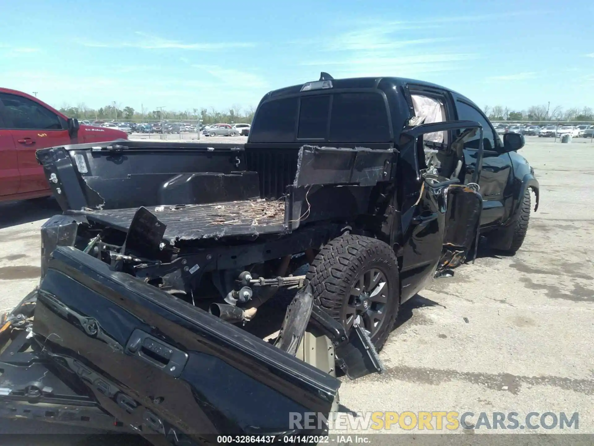 4 Photograph of a damaged car 5TFAX5GN1MX194128 TOYOTA TACOMA 2WD 2021