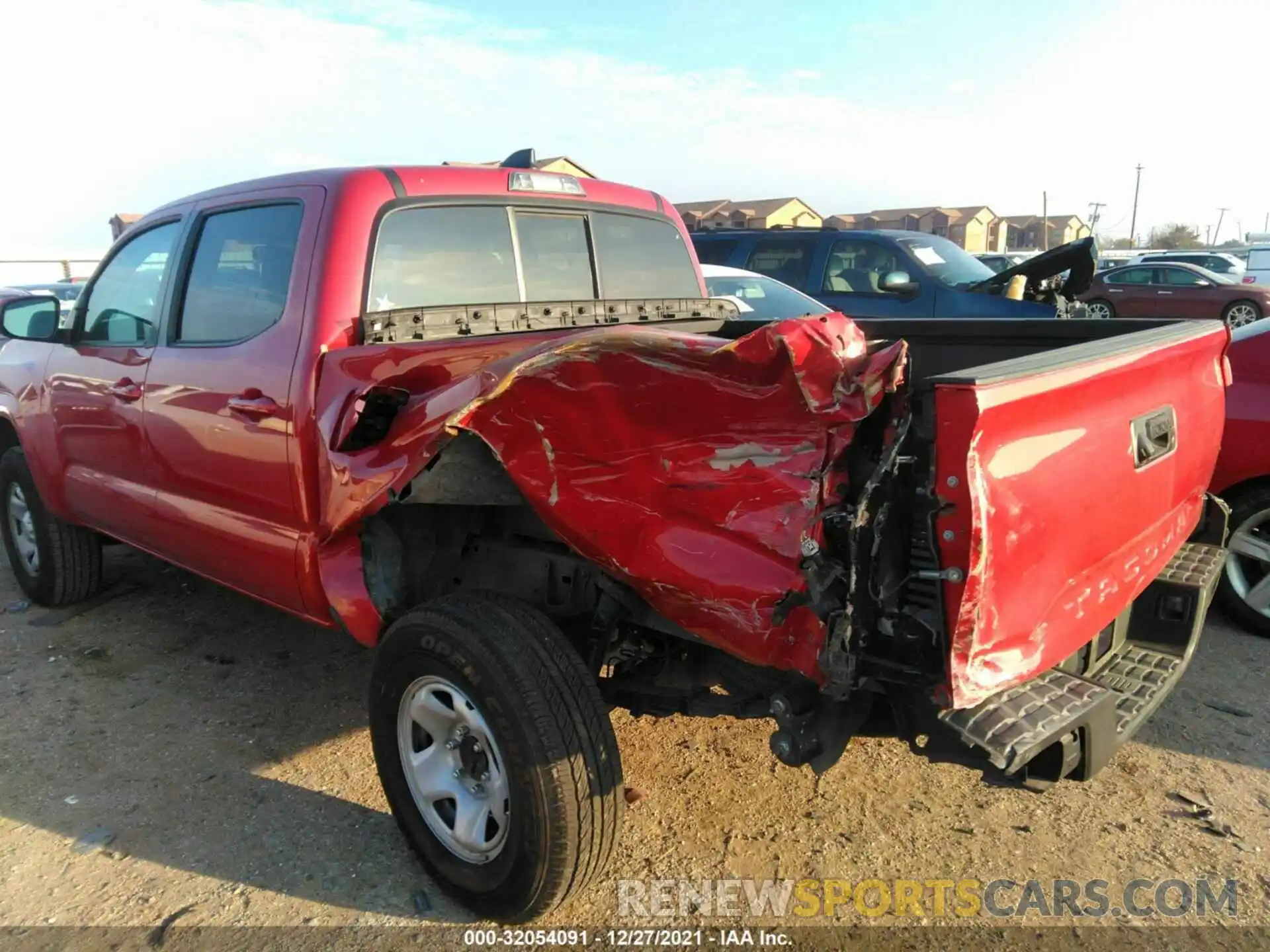 6 Photograph of a damaged car 5TFAX5GN7MX190584 TOYOTA TACOMA 2WD 2021