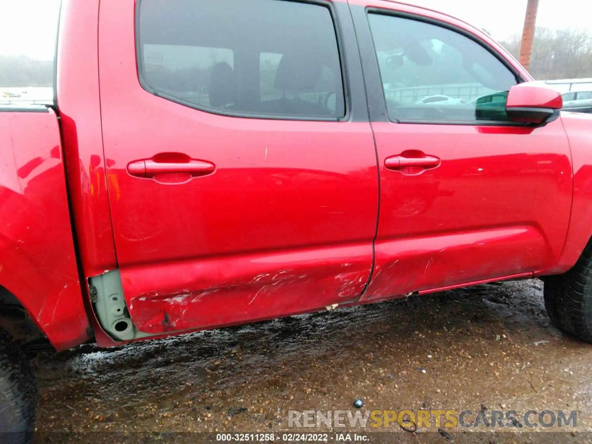 6 Photograph of a damaged car 5TFAX5GN8MX193395 TOYOTA TACOMA 2WD 2021