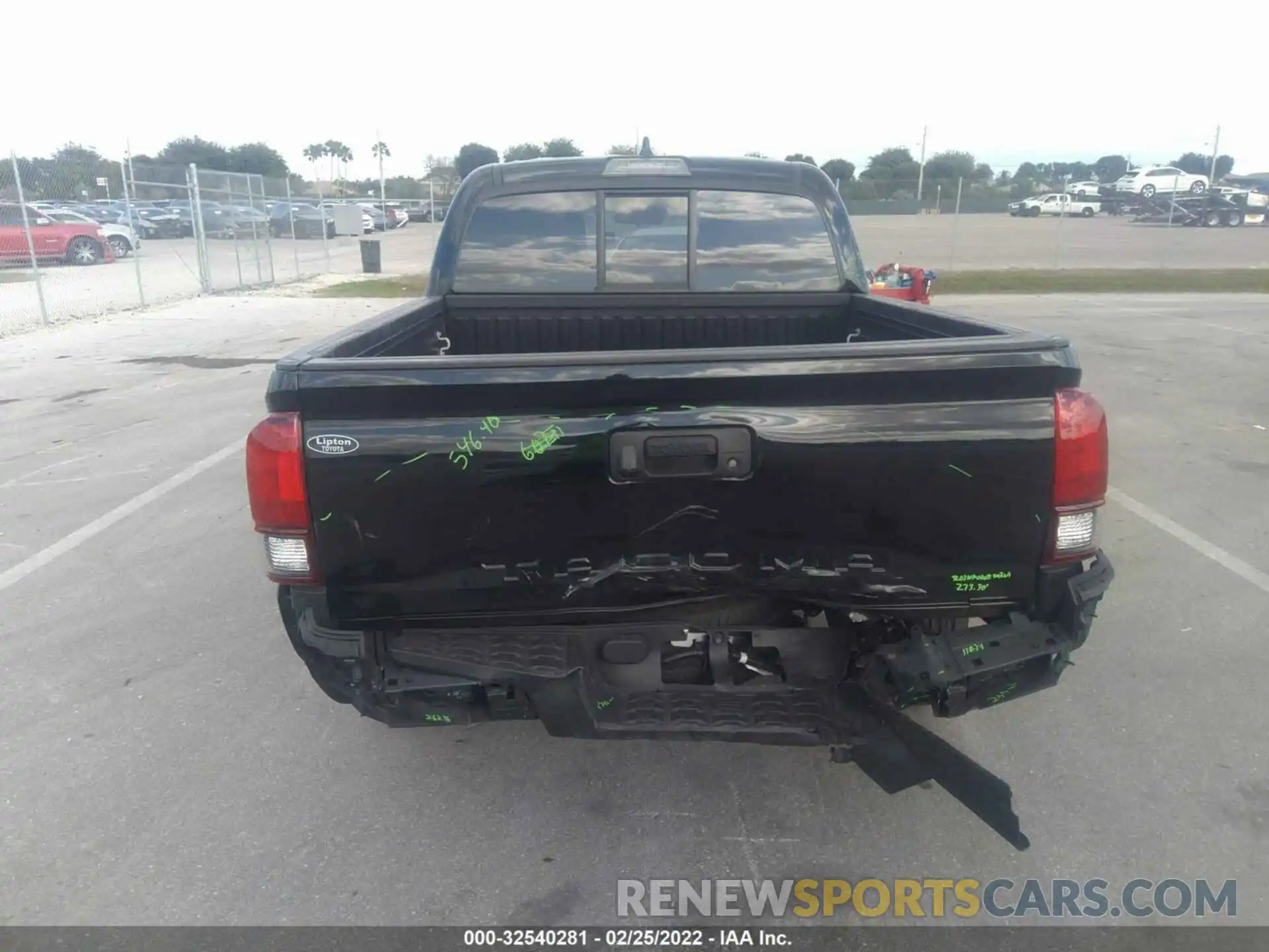 6 Photograph of a damaged car 5TFAX5GNXMX191115 TOYOTA TACOMA 2WD 2021