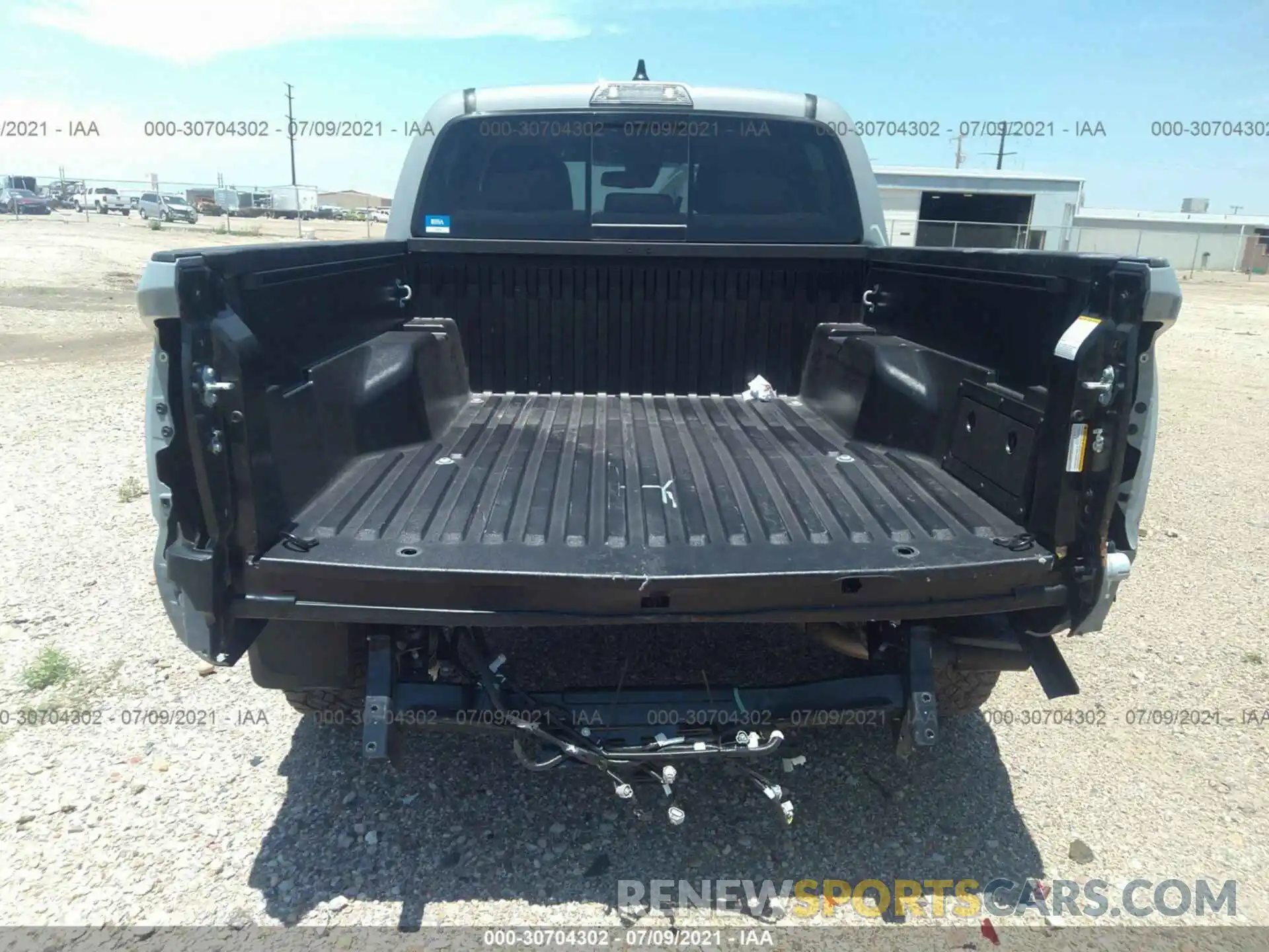 6 Photograph of a damaged car 5TFAZ5CN0MX101051 TOYOTA TACOMA 2WD 2021