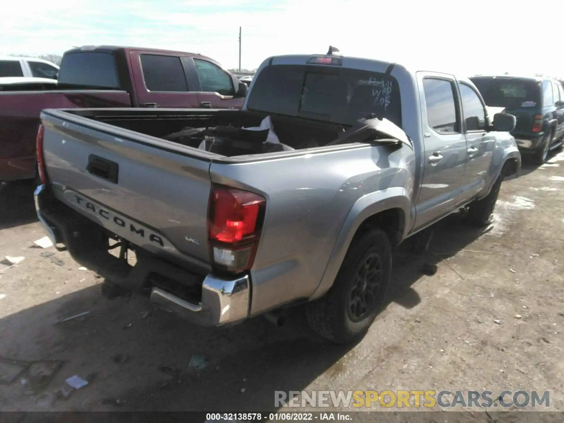 4 Photograph of a damaged car 5TFAZ5CN0MX105729 TOYOTA TACOMA 2WD 2021