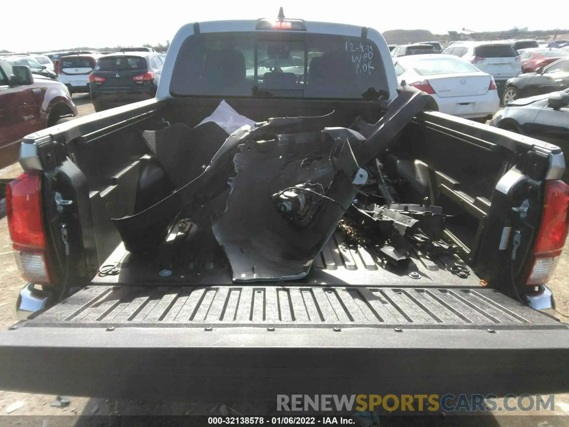 8 Photograph of a damaged car 5TFAZ5CN0MX105729 TOYOTA TACOMA 2WD 2021