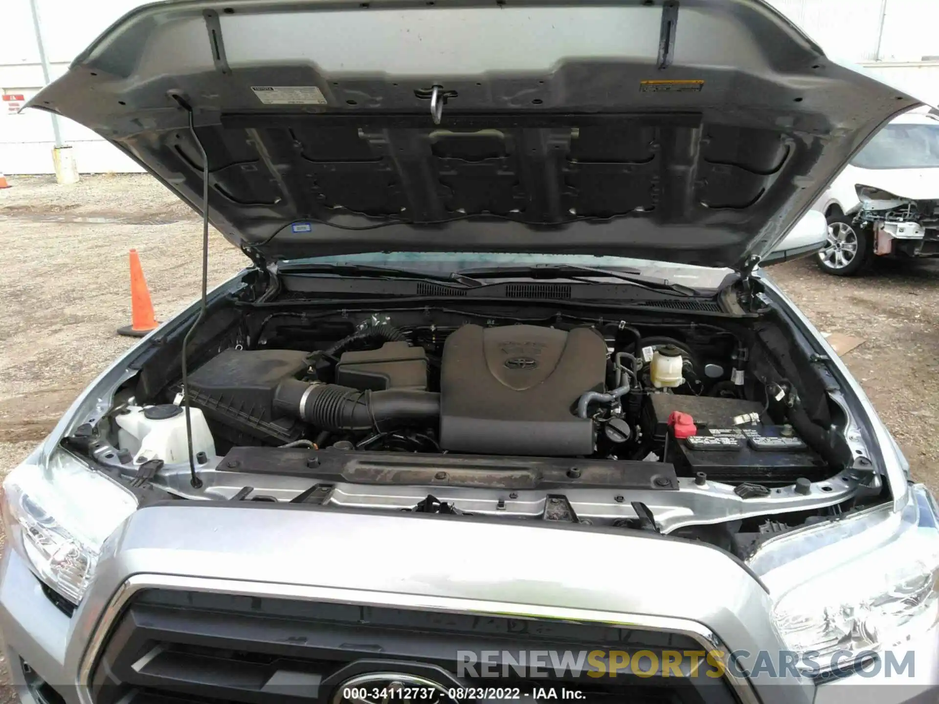 10 Photograph of a damaged car 5TFAZ5CN0MX117024 TOYOTA TACOMA 2WD 2021