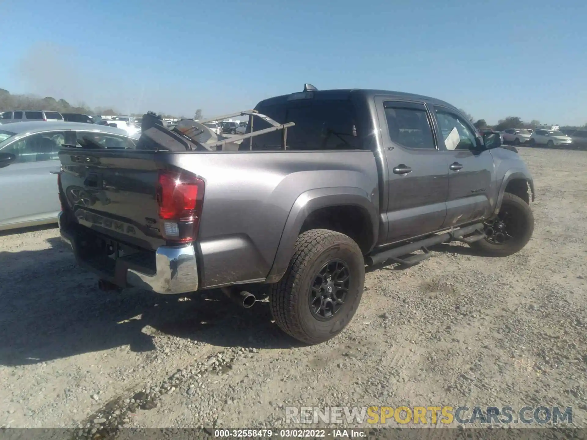 4 Фотография поврежденного автомобиля 5TFAZ5CN1MX100247 TOYOTA TACOMA 2WD 2021