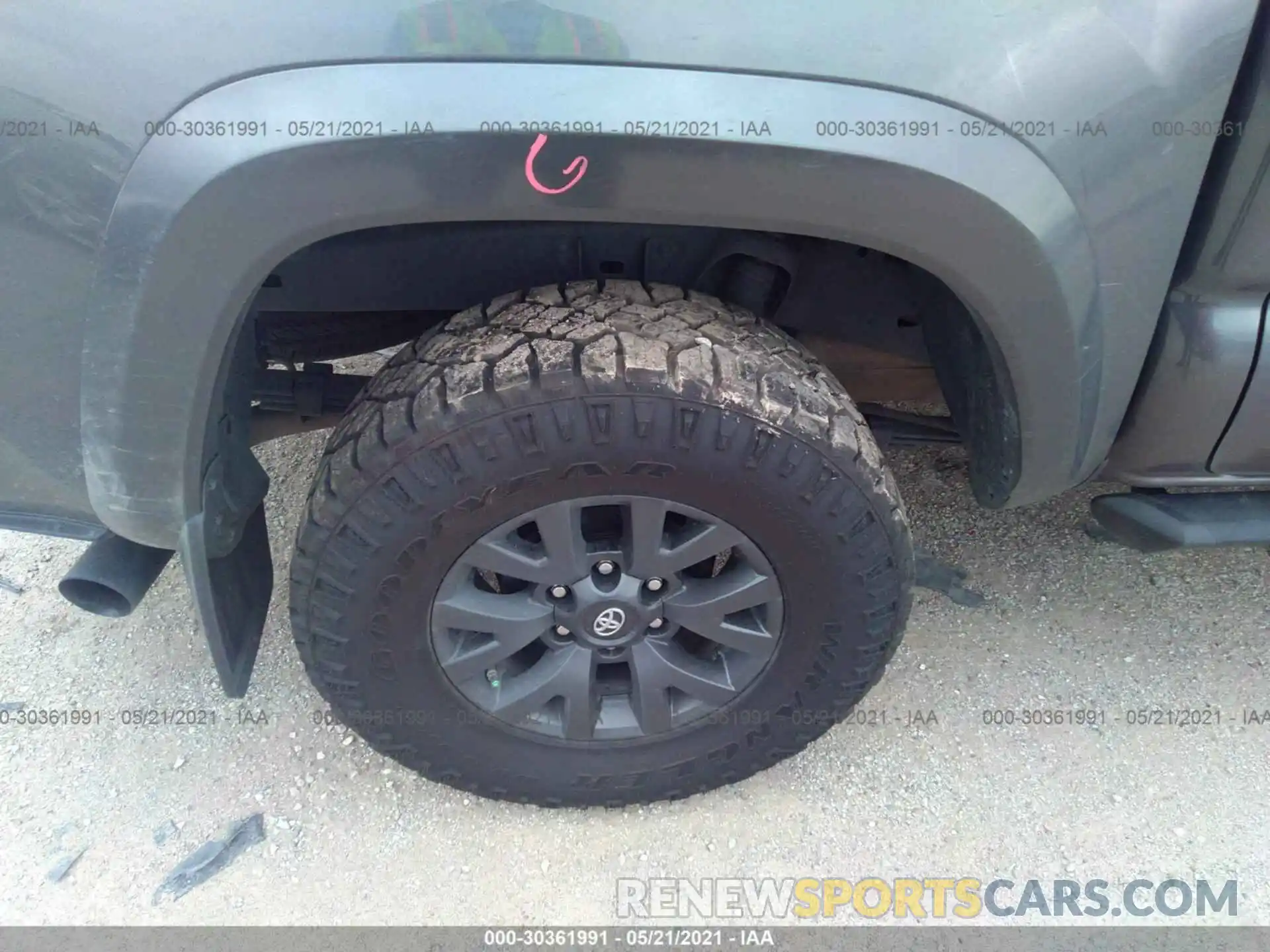 15 Photograph of a damaged car 5TFAZ5CN1MX100927 TOYOTA TACOMA 2WD 2021