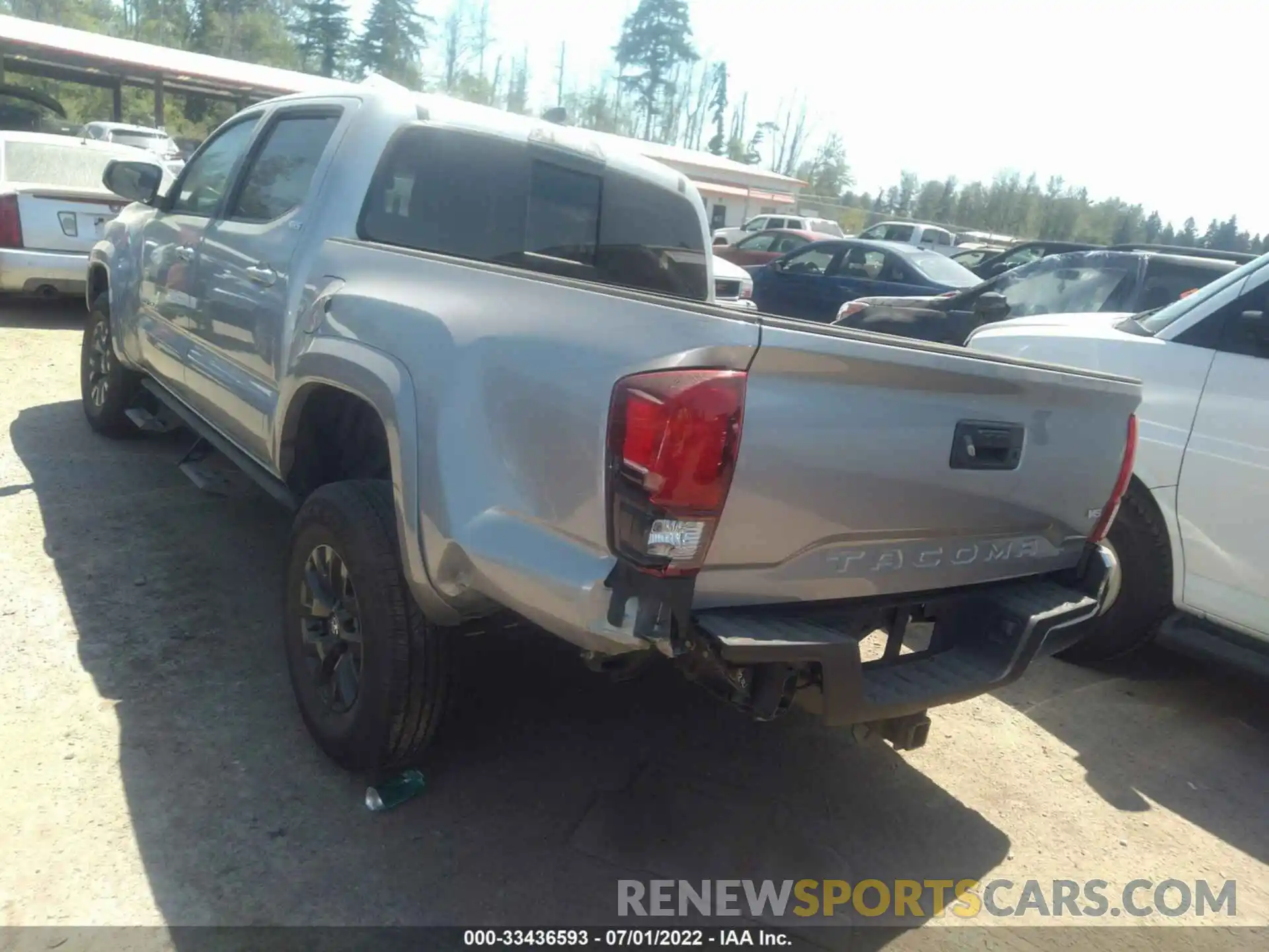 3 Photograph of a damaged car 5TFAZ5CN1MX112740 TOYOTA TACOMA 2WD 2021