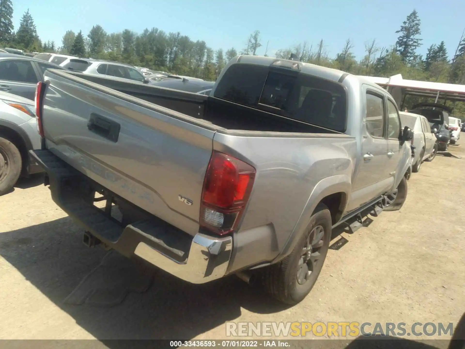 4 Photograph of a damaged car 5TFAZ5CN1MX112740 TOYOTA TACOMA 2WD 2021