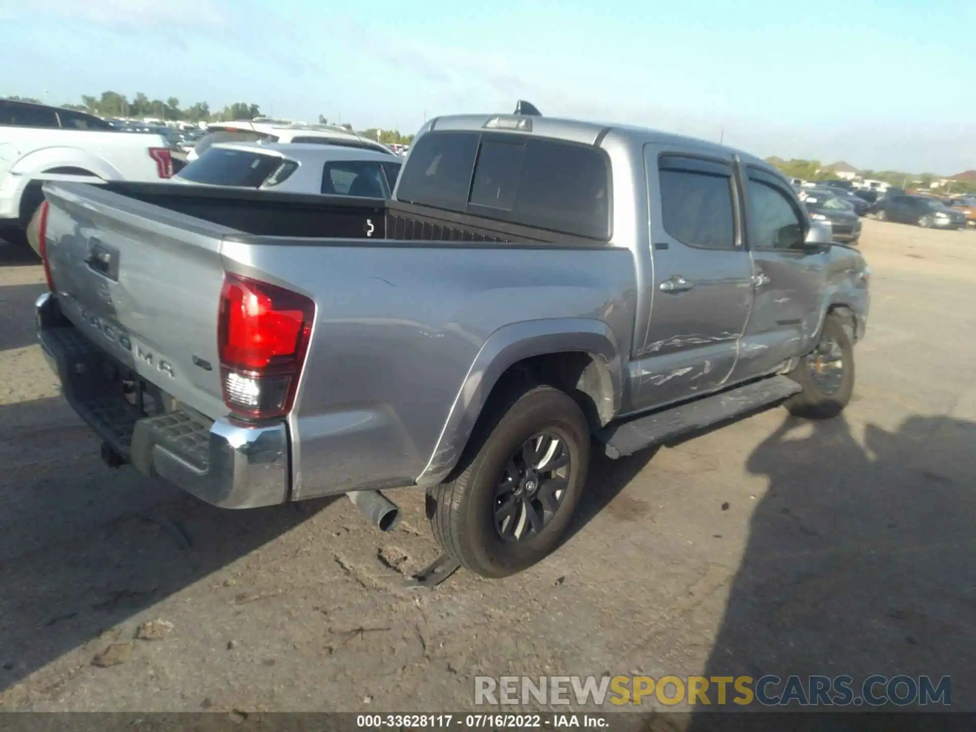 4 Photograph of a damaged car 5TFAZ5CN1MX115749 TOYOTA TACOMA 2WD 2021