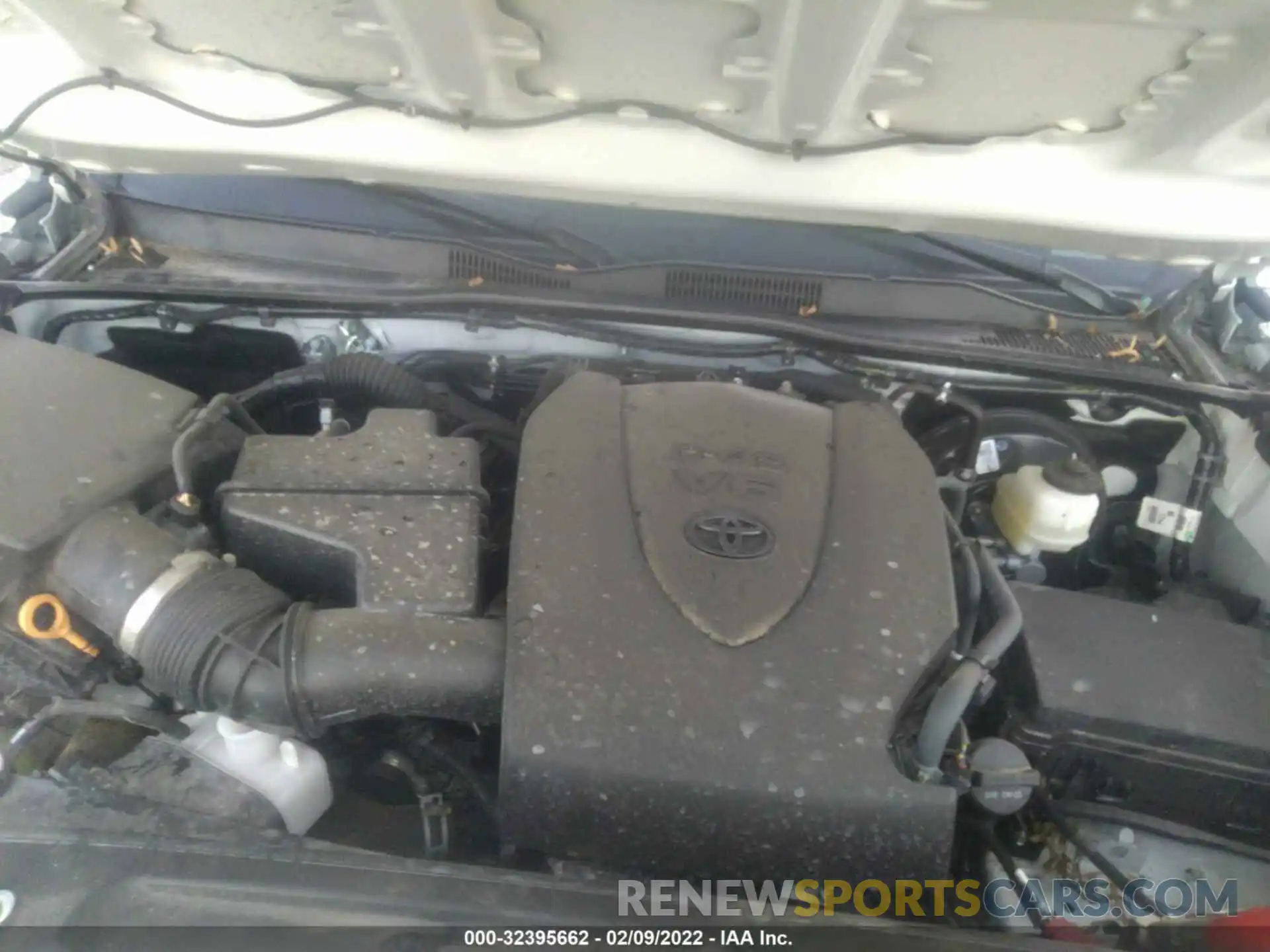 10 Photograph of a damaged car 5TFAZ5CN2MX097293 TOYOTA TACOMA 2WD 2021