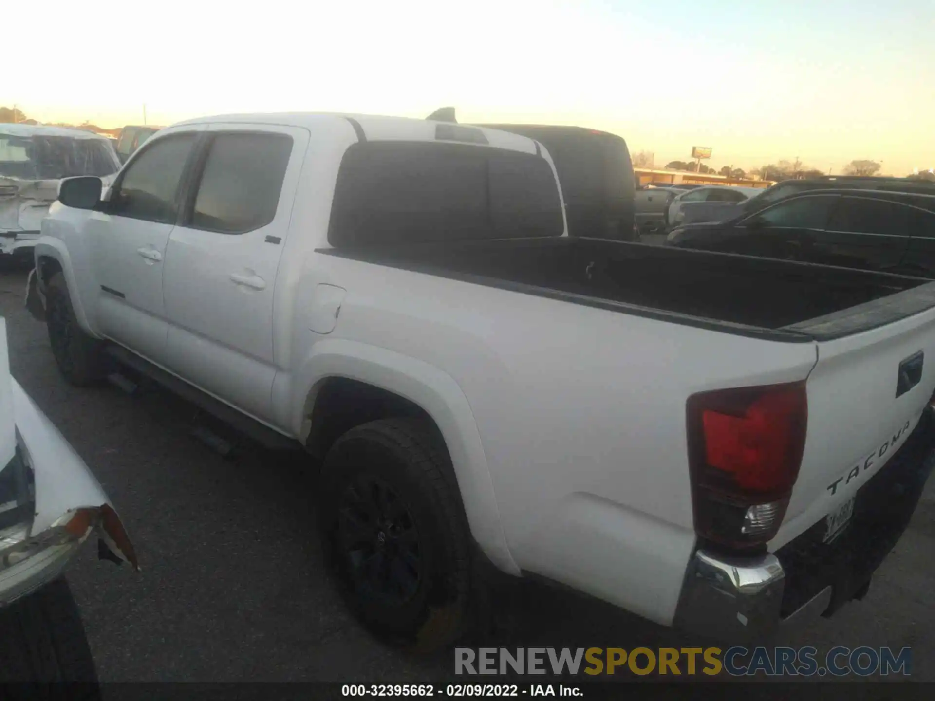 3 Photograph of a damaged car 5TFAZ5CN2MX097293 TOYOTA TACOMA 2WD 2021