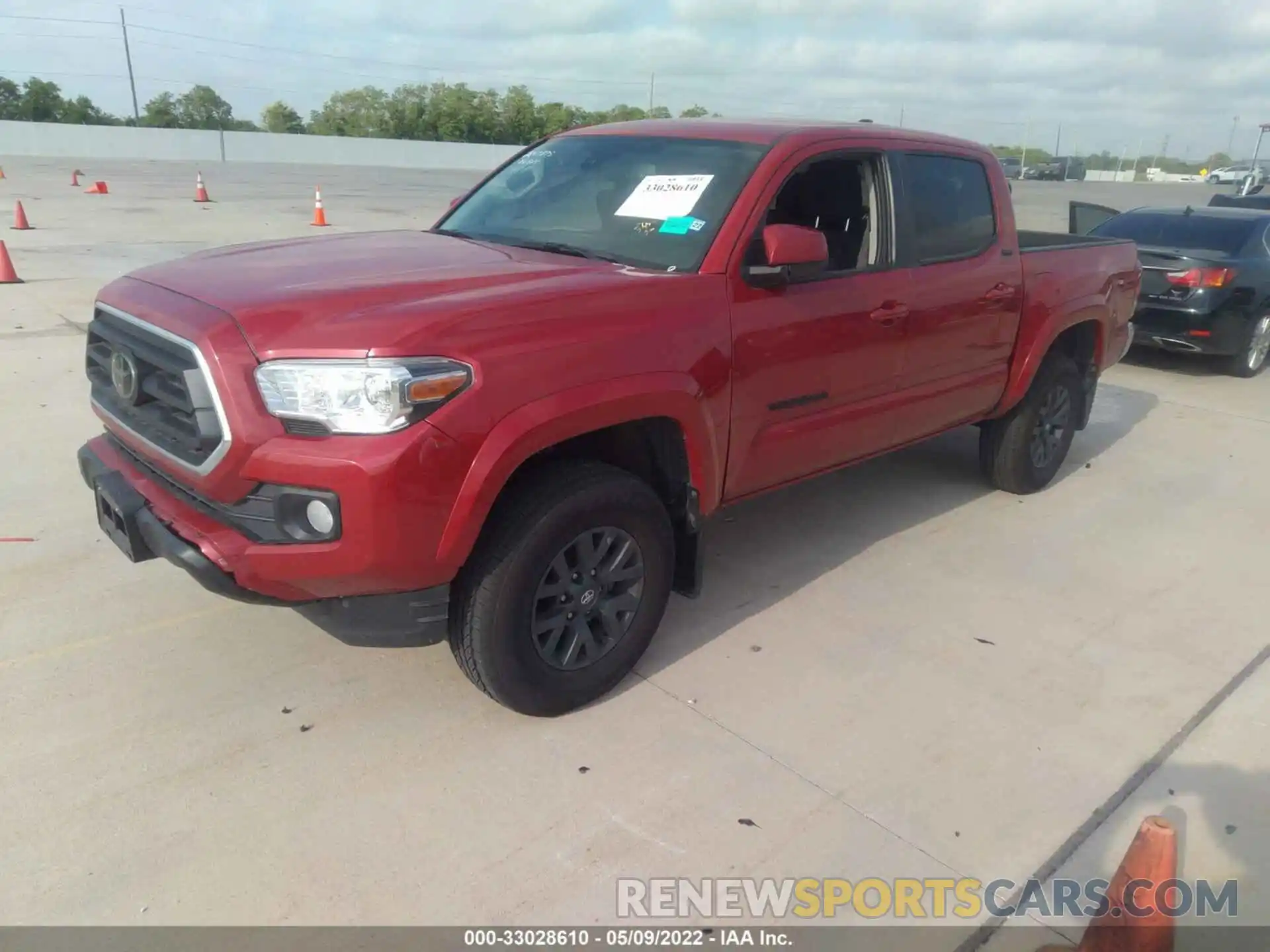 2 Photograph of a damaged car 5TFAZ5CN2MX105439 TOYOTA TACOMA 2WD 2021