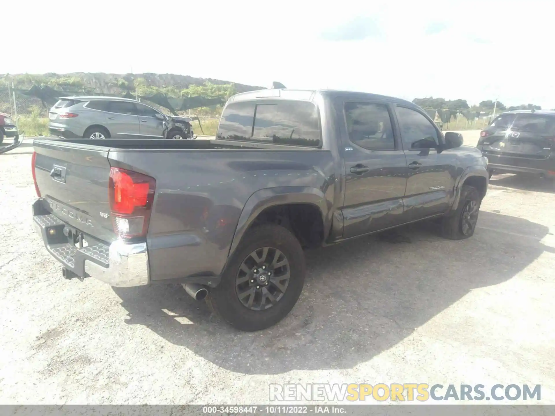 4 Фотография поврежденного автомобиля 5TFAZ5CN3MX108267 TOYOTA TACOMA 2WD 2021