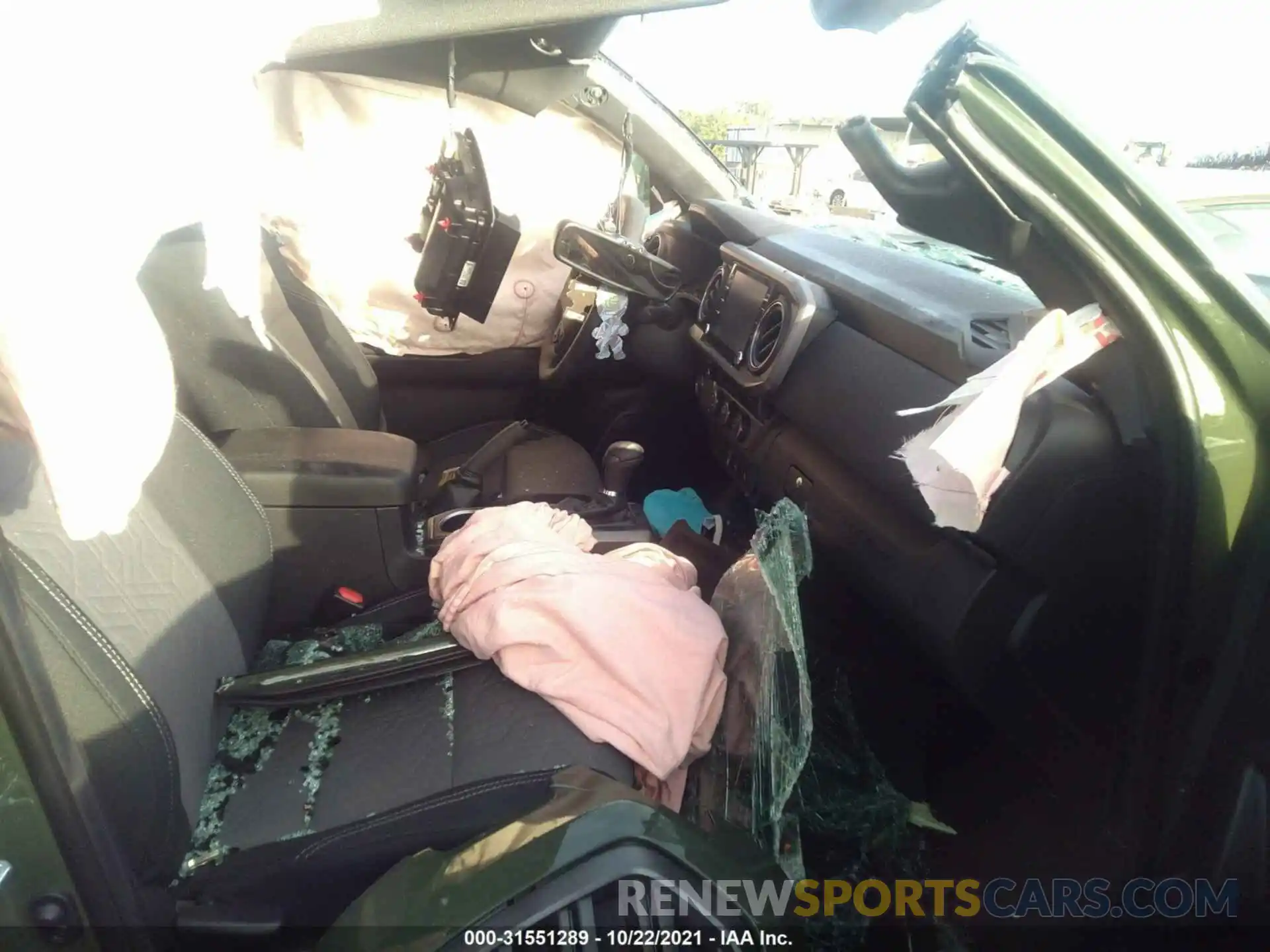 5 Photograph of a damaged car 5TFAZ5CN3MX112416 TOYOTA TACOMA 2WD 2021