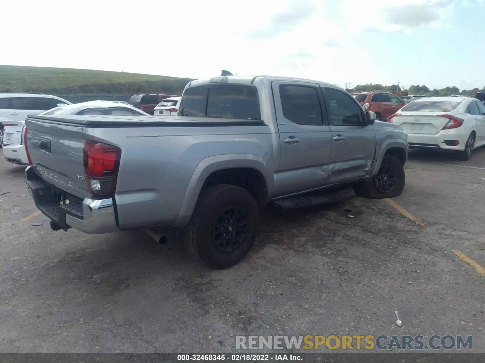 4 Photograph of a damaged car 5TFAZ5CN3MX115512 TOYOTA TACOMA 2WD 2021