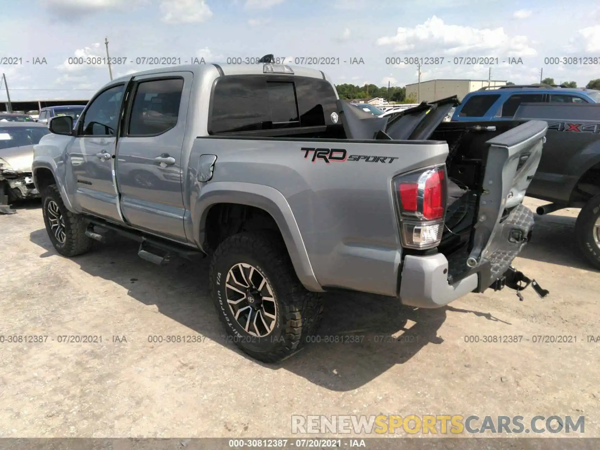 3 Photograph of a damaged car 5TFAZ5CN4MX097649 TOYOTA TACOMA 2WD 2021