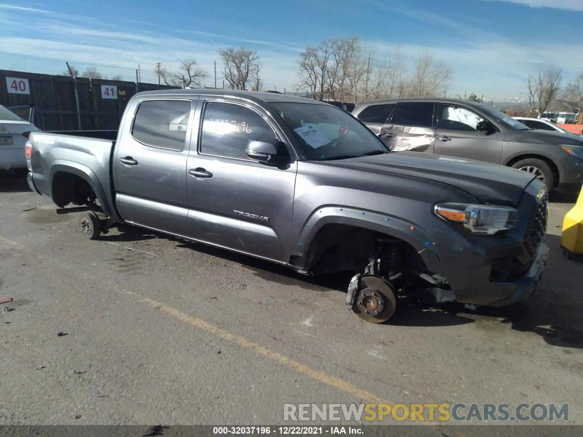 1 Photograph of a damaged car 5TFAZ5CN4MX106107 TOYOTA TACOMA 2WD 2021