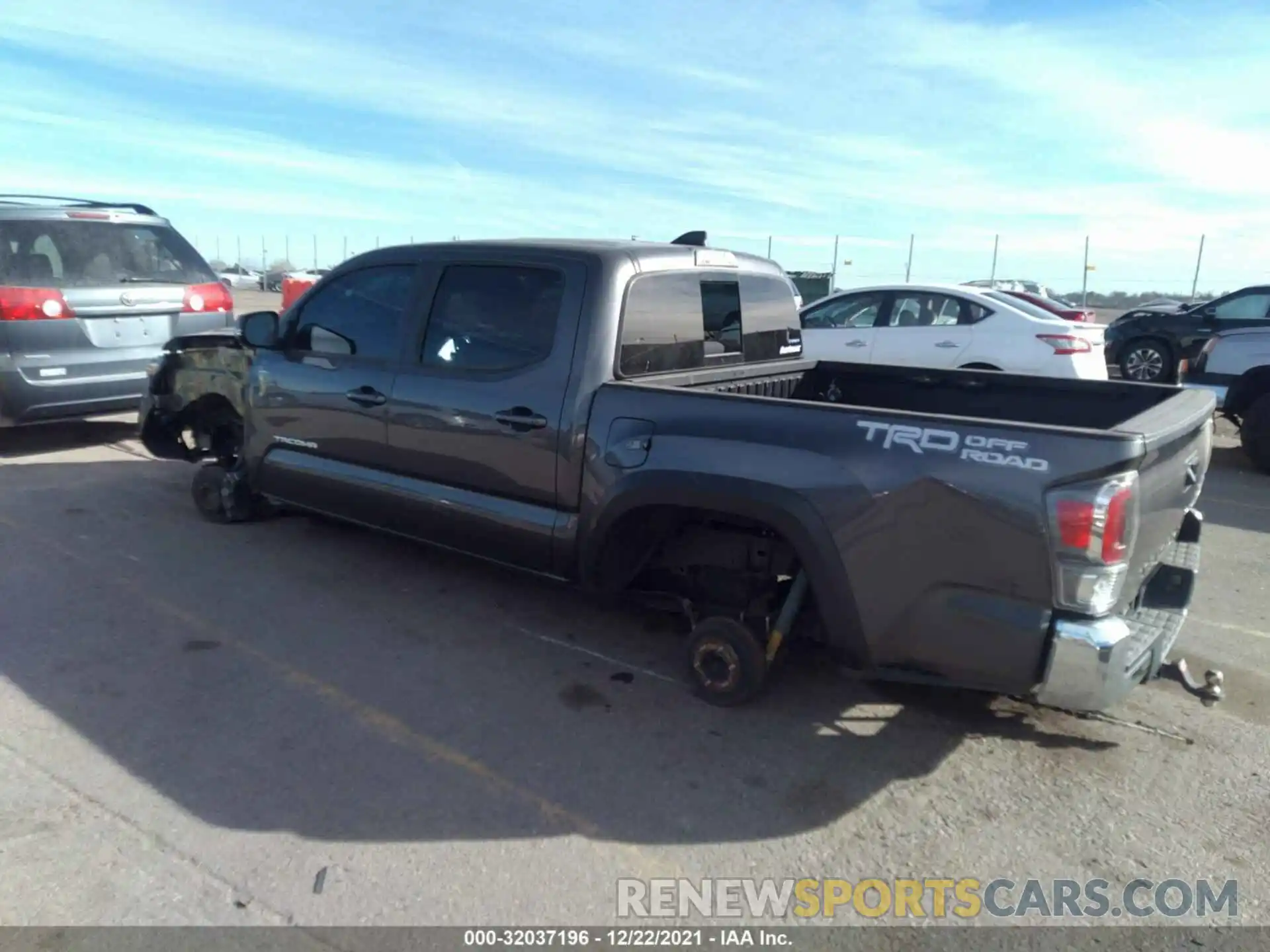 3 Photograph of a damaged car 5TFAZ5CN4MX106107 TOYOTA TACOMA 2WD 2021