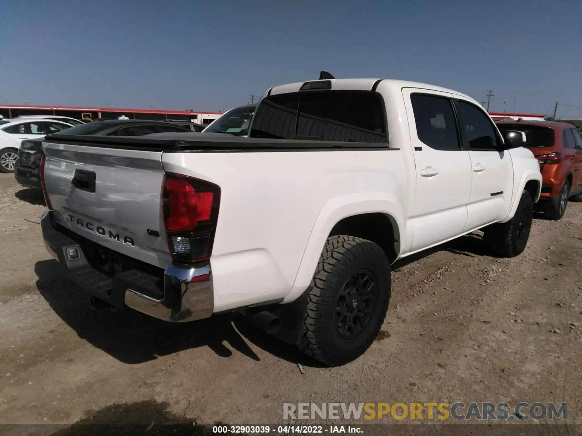 4 Photograph of a damaged car 5TFAZ5CN4MX107922 TOYOTA TACOMA 2WD 2021