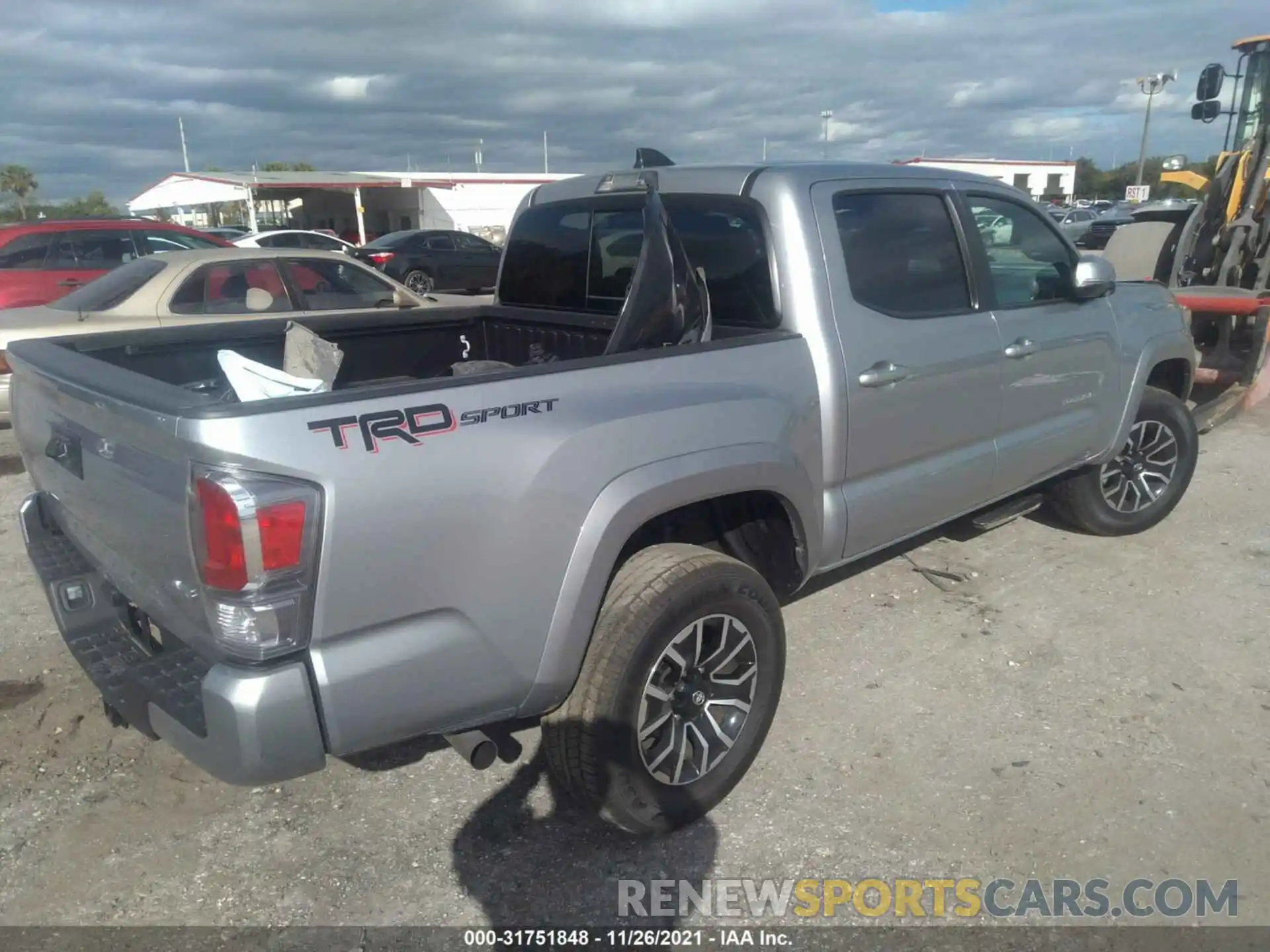 4 Photograph of a damaged car 5TFAZ5CN4MX116815 TOYOTA TACOMA 2WD 2021