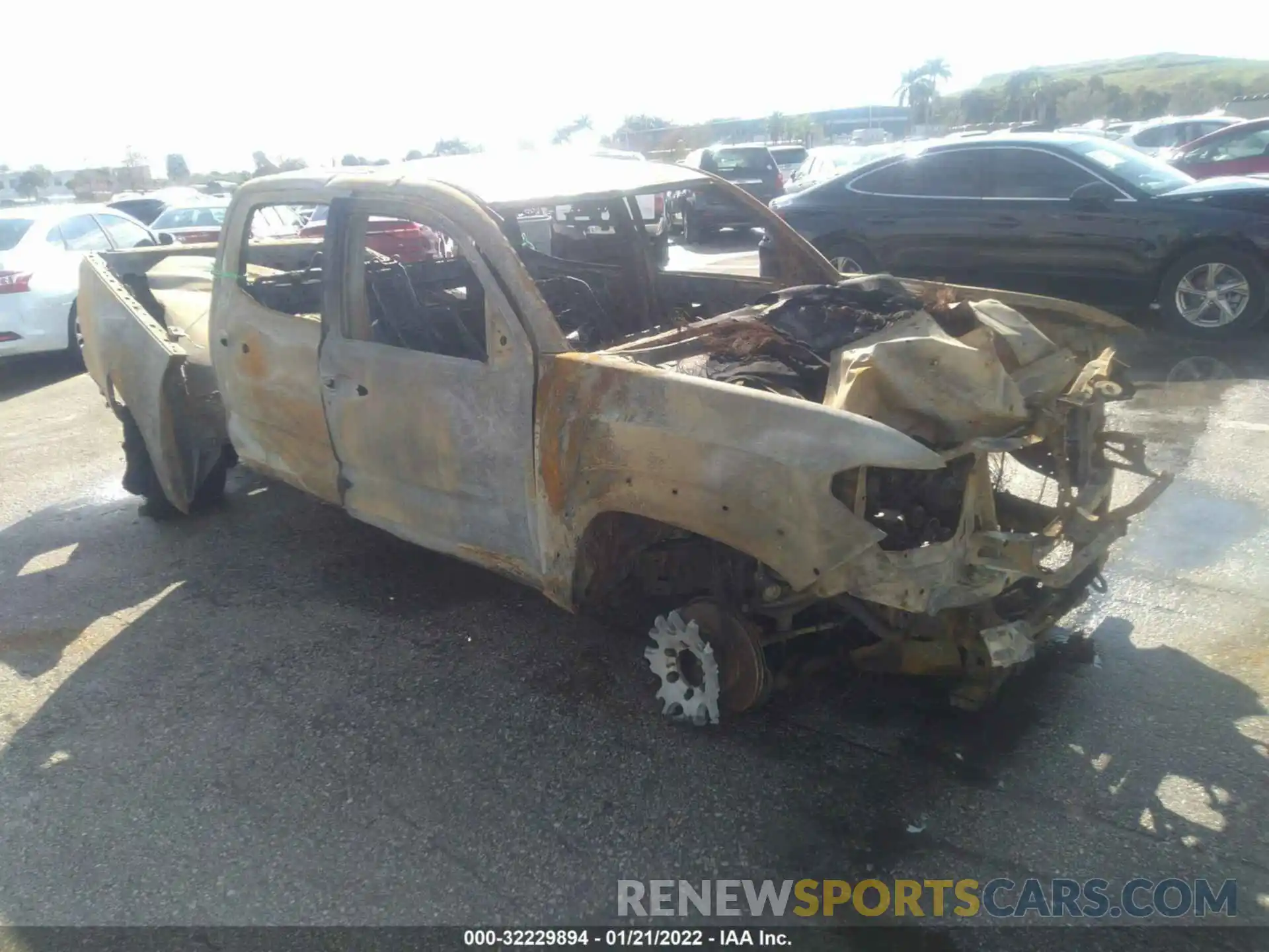 1 Photograph of a damaged car 5TFAZ5CN5MX102292 TOYOTA TACOMA 2WD 2021