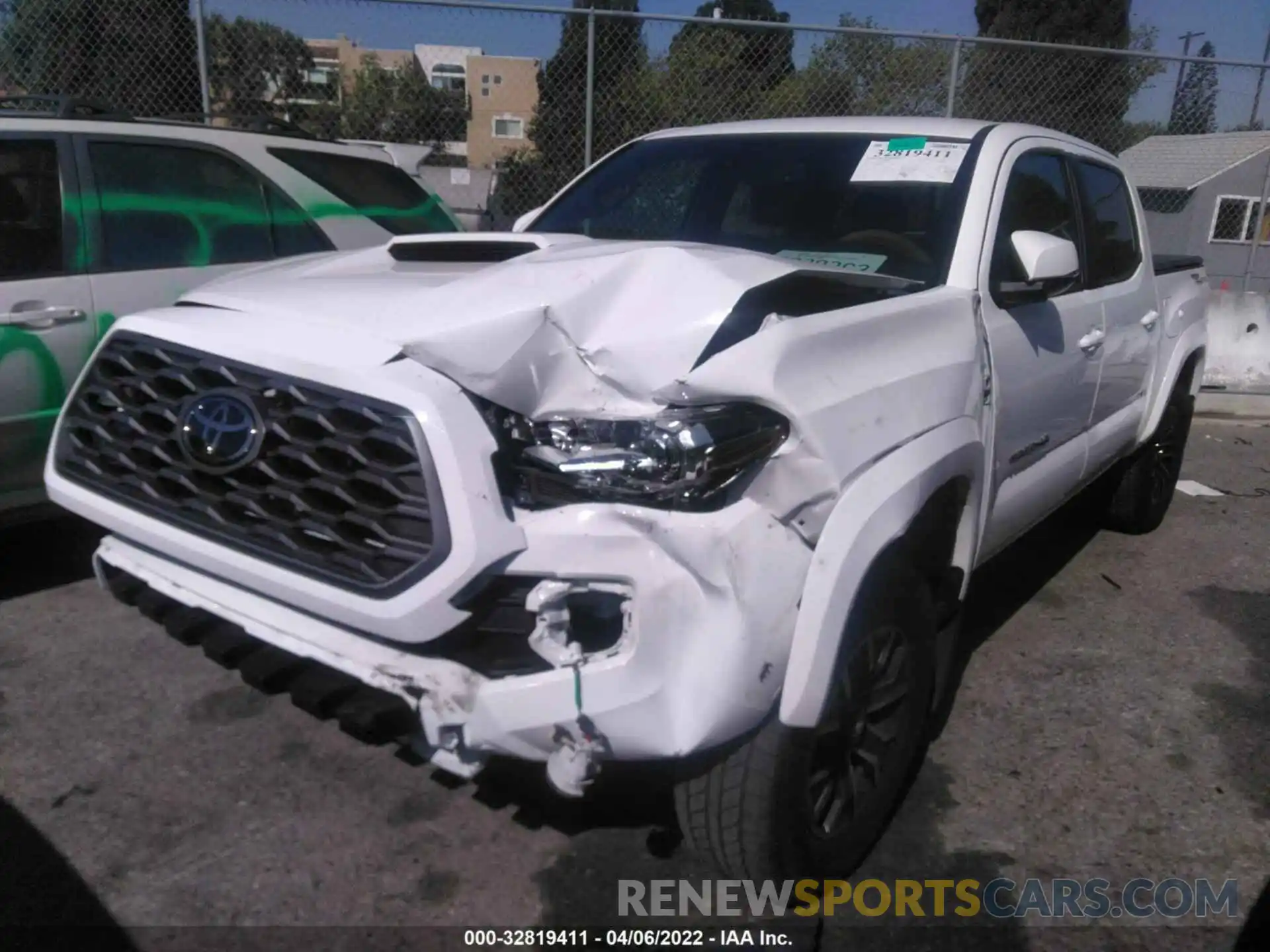 2 Photograph of a damaged car 5TFAZ5CN5MX111445 TOYOTA TACOMA 2WD 2021